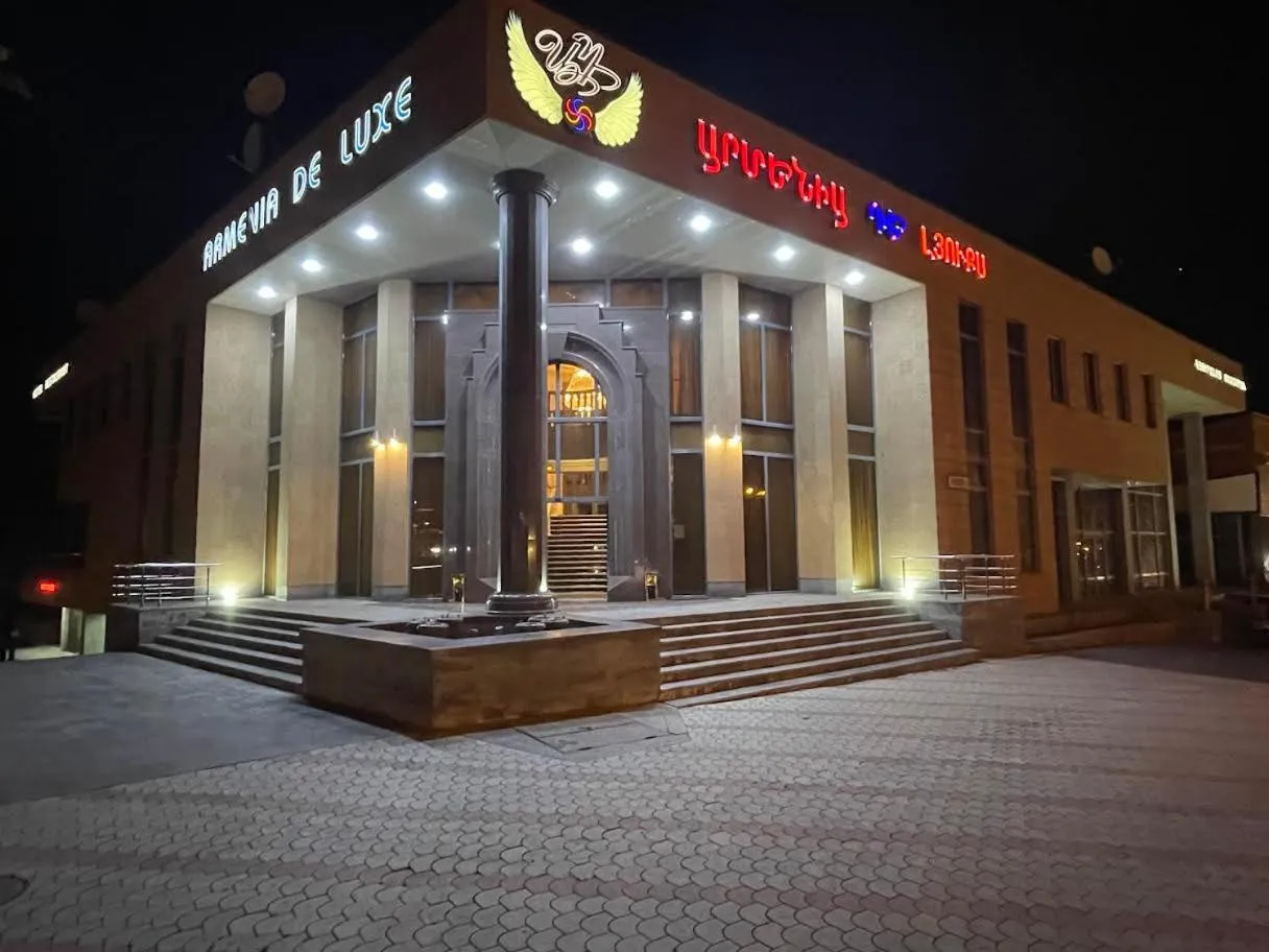 Armenia De Luxe