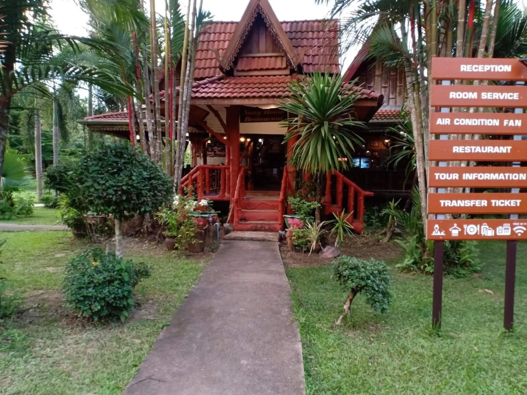 Dog Friendly Resort $Khao Sok - $Khao Sok Nung House