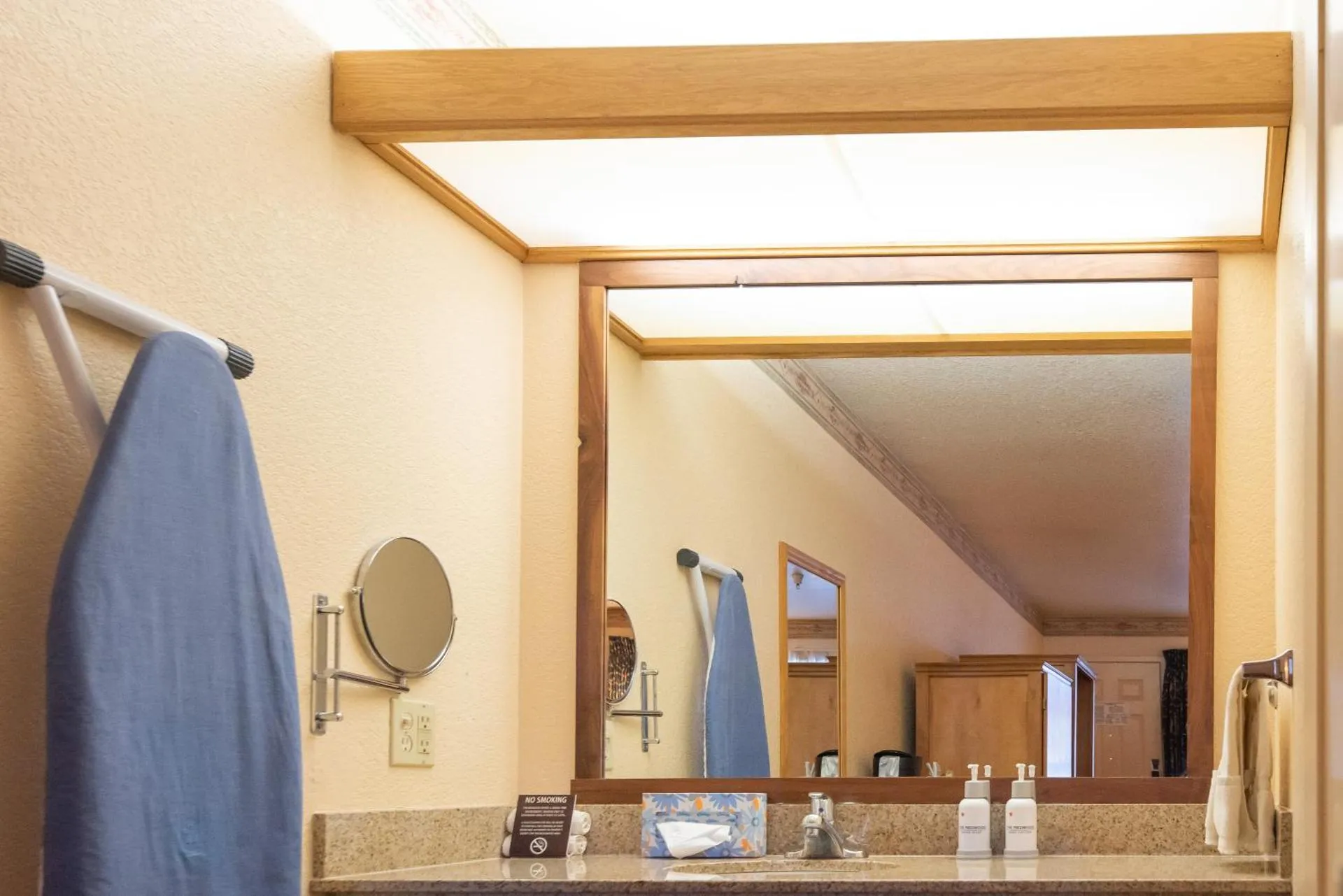 The Redwood Riverwalk, a boutique motel