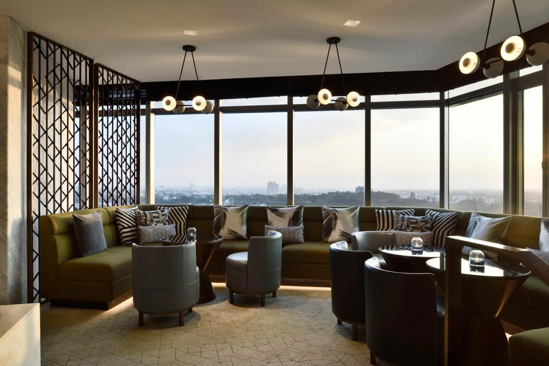 Four Seasons Hotel Bengaluru at Embassy ONE
