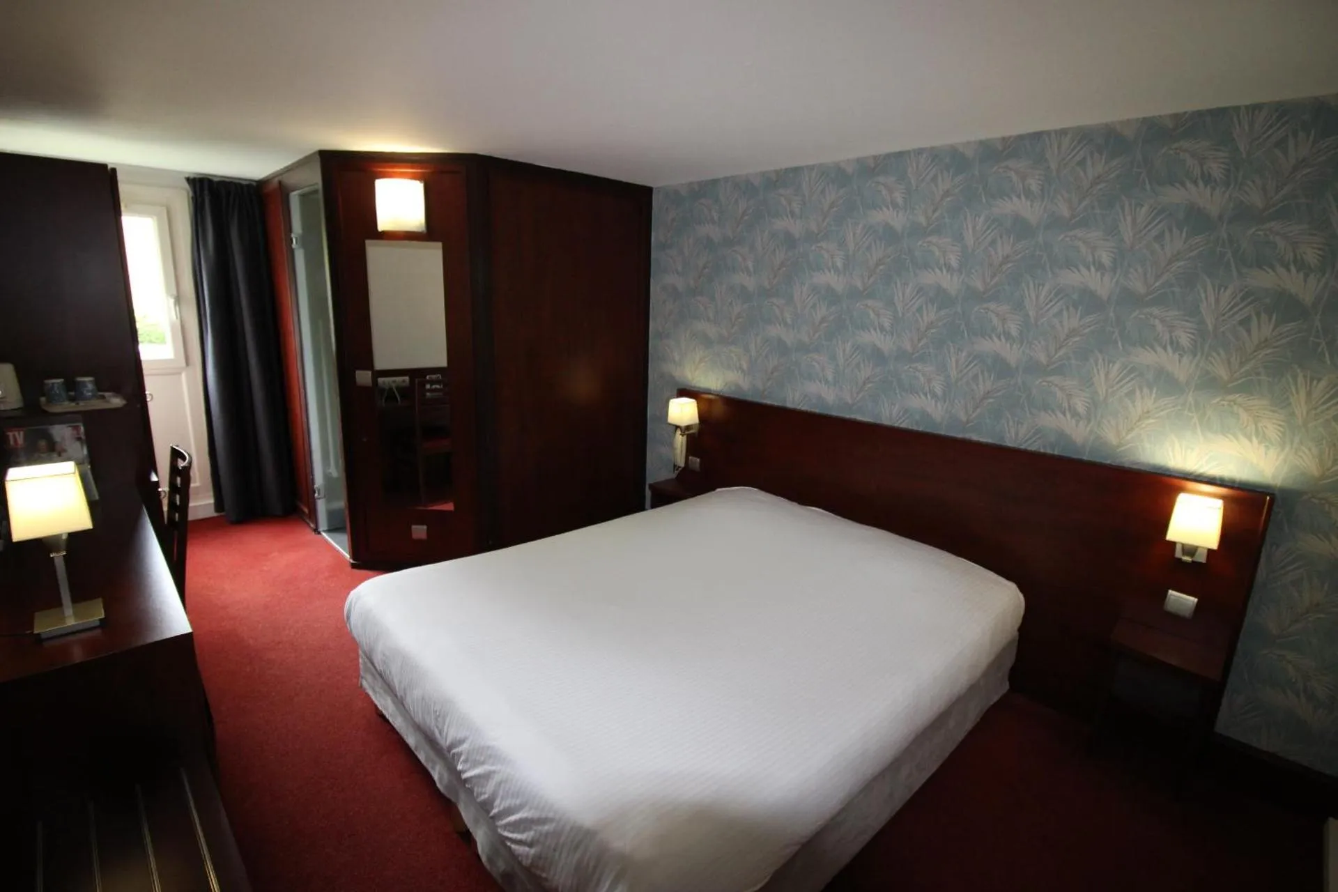 Dog Friendly Hotel $Lormont - $Kyriad Bordeaux Lormont
