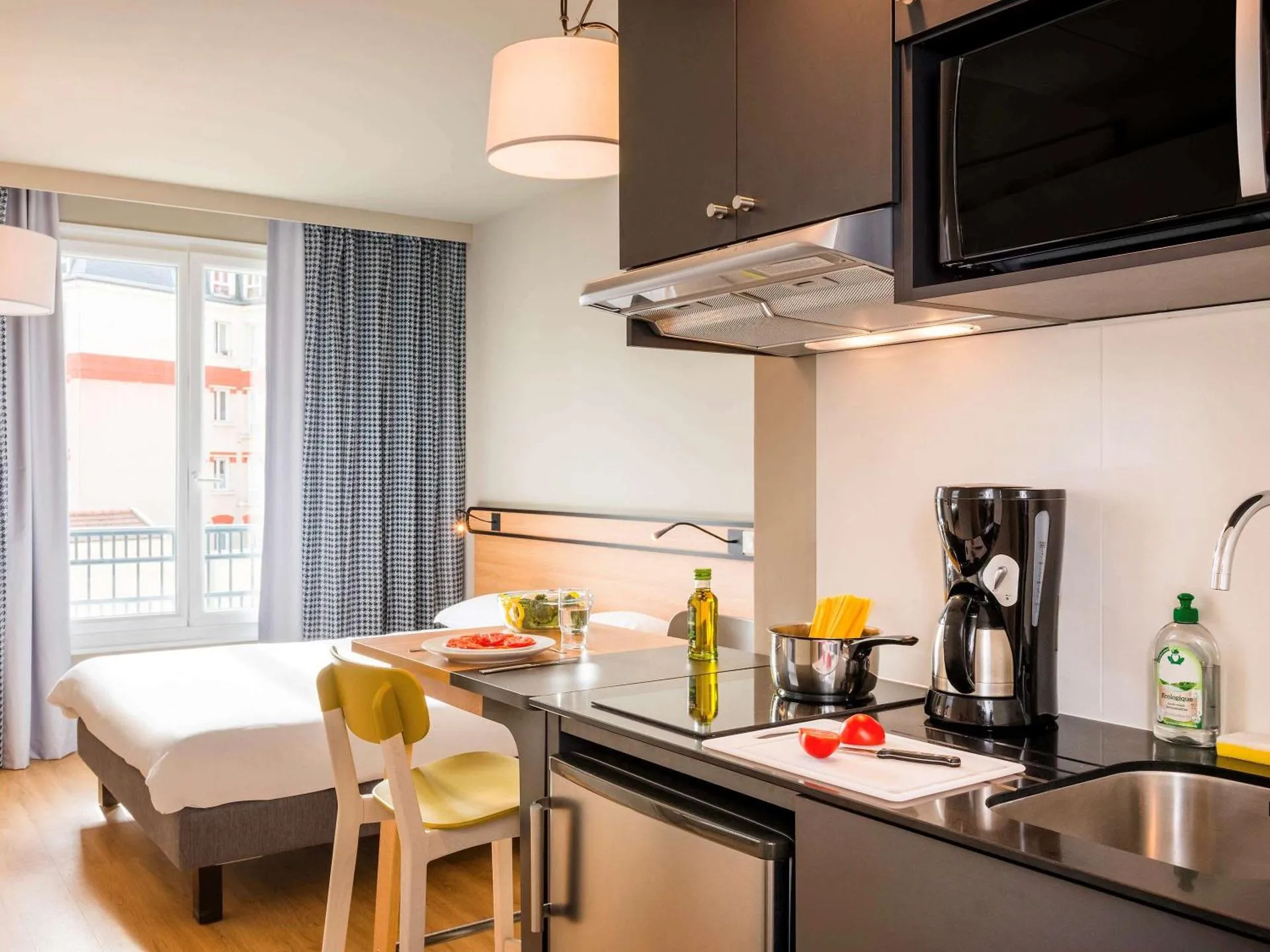 Dog Friendly Aparthotel $Puteaux - $Aparthotel Adagio Access La Défense Puteaux