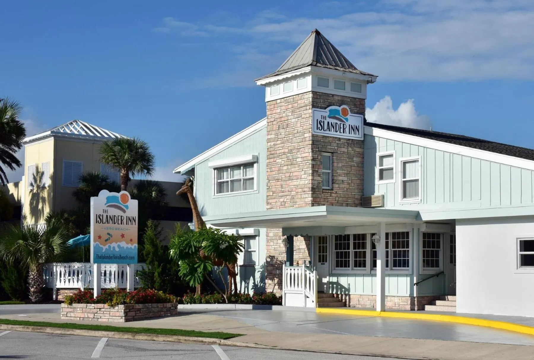 Dog Friendly Inn $Vero Beach - $The Islander Inn
