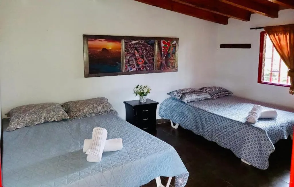 Casa Roja Parche Campestre - Hospedaje Guatapé