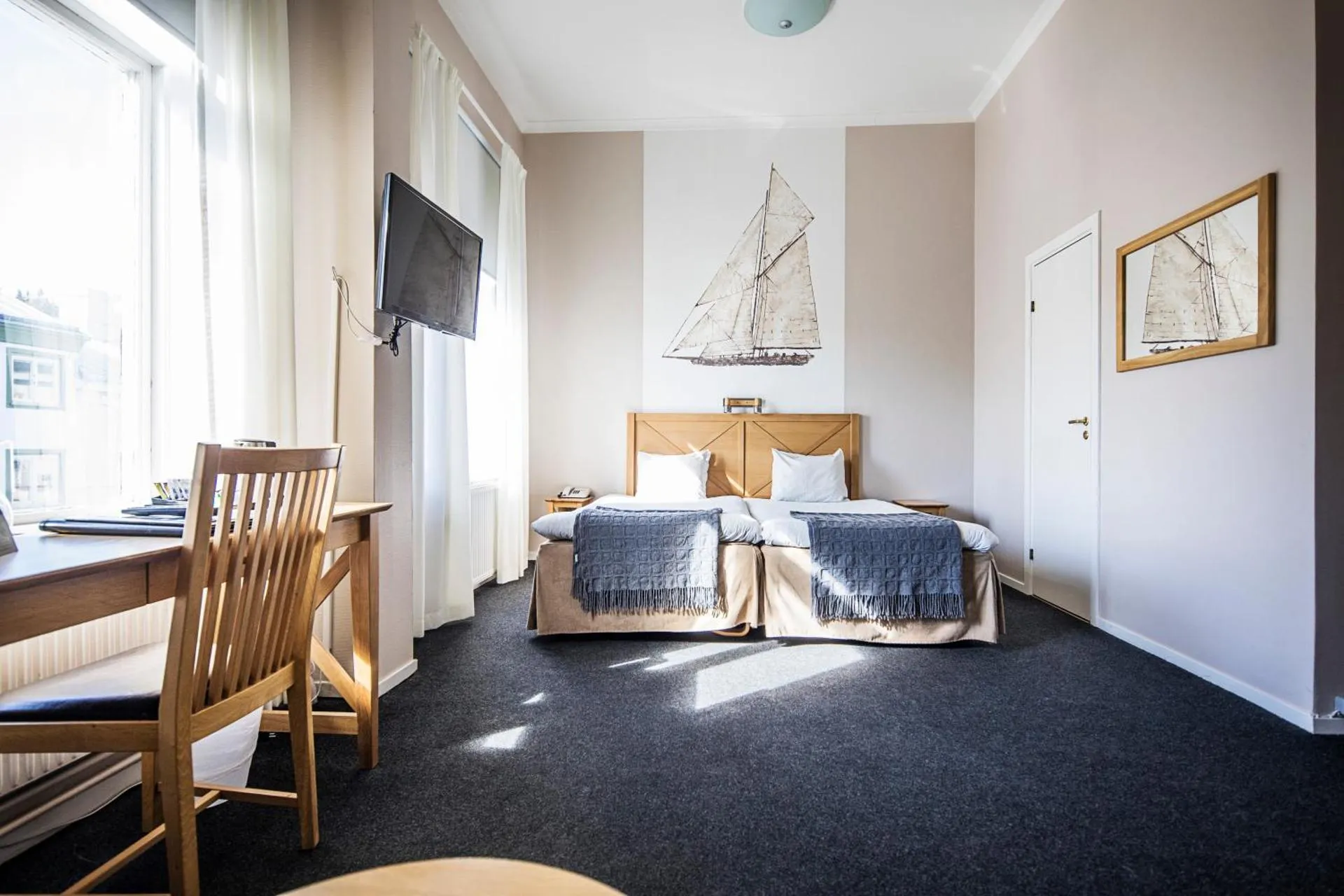Dog Friendly Hotel $Söderhamn - $First Hotel Statt