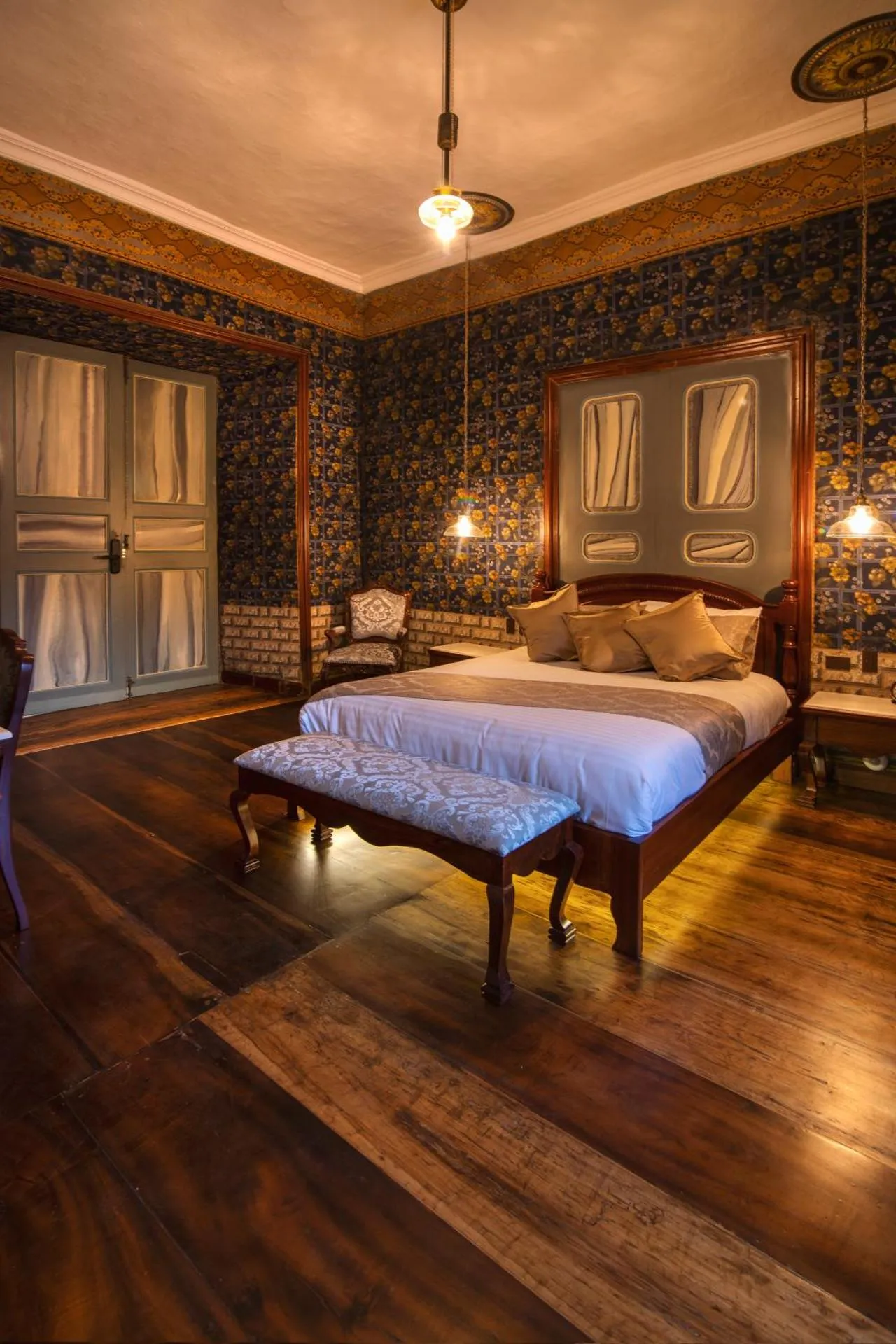 Dog Friendly Hotel $Loja - $Casa Bolívar Hotel Museo