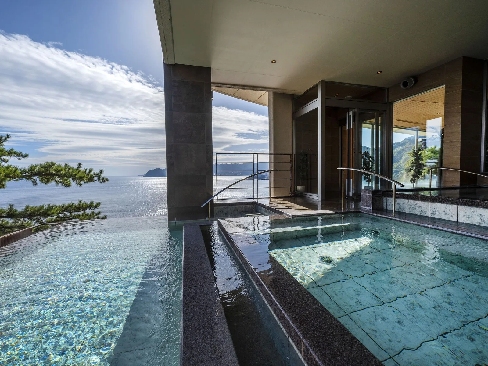 Hotel New Akao interior