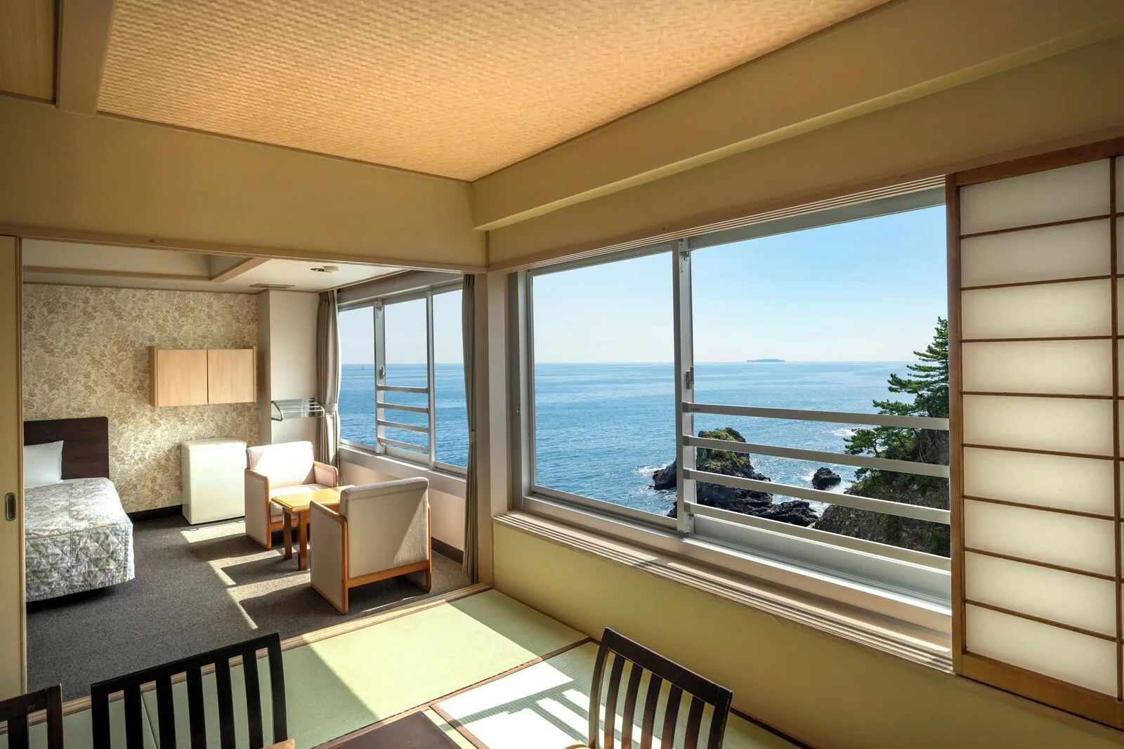 Hotel New Akao interior