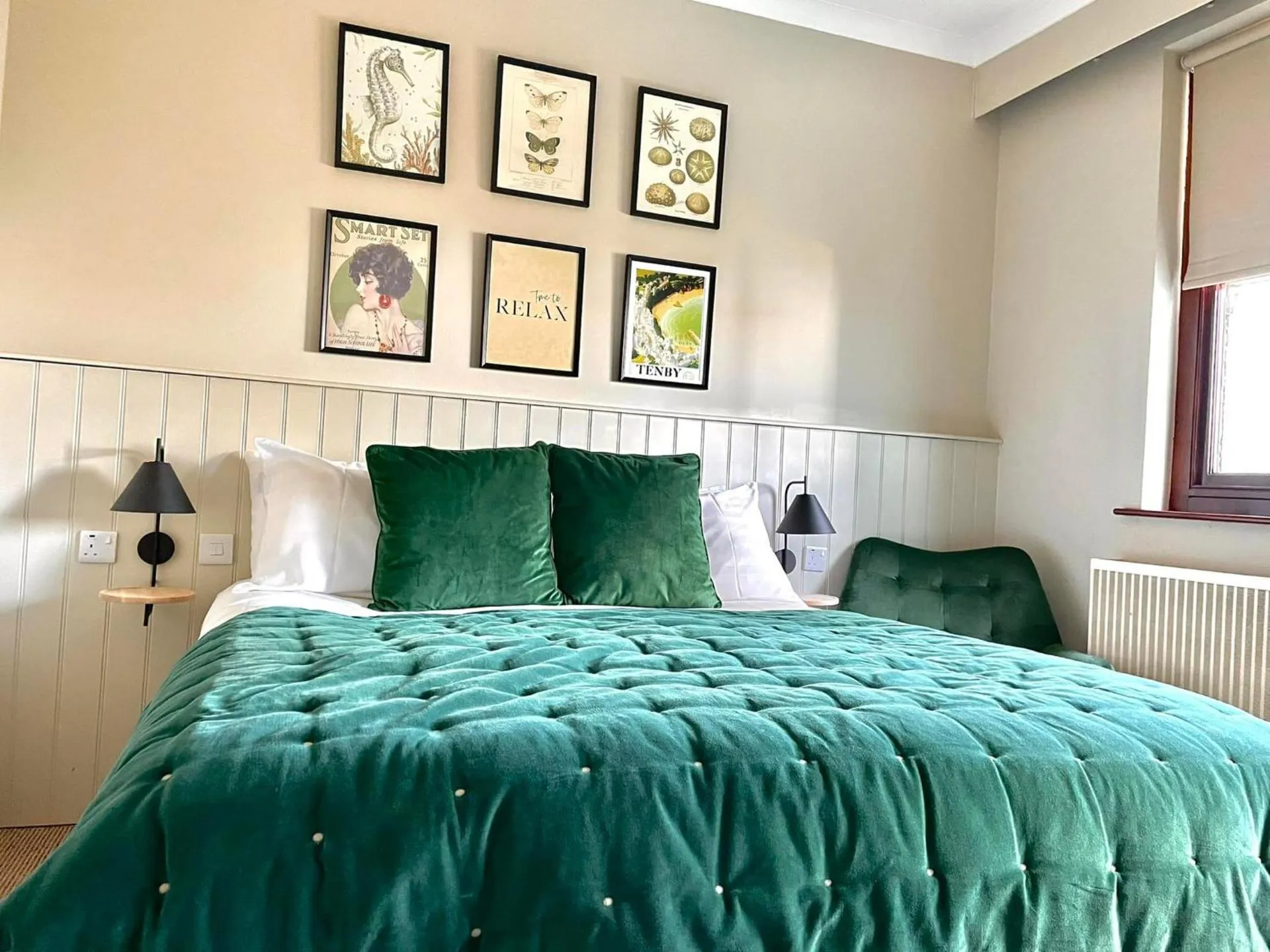 Dog Friendly Bed and breakfast $Tenby - $No: 1 The Esplanade Guest Accommodation.
