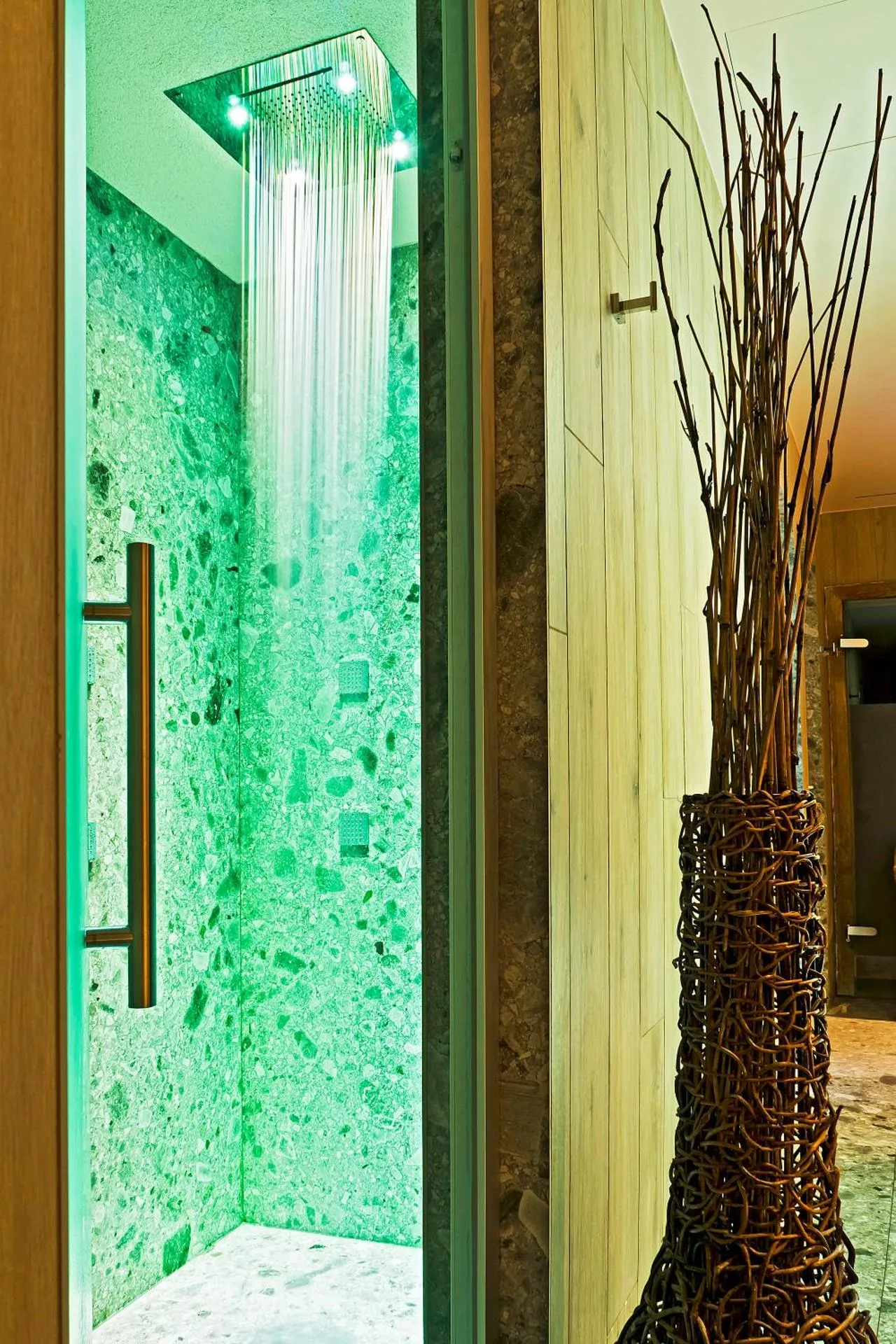 Dog Friendly Hotel $Bansko - $Kempinski Hotel Grand Arena