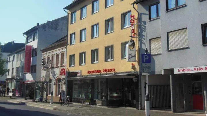 Central Hotel