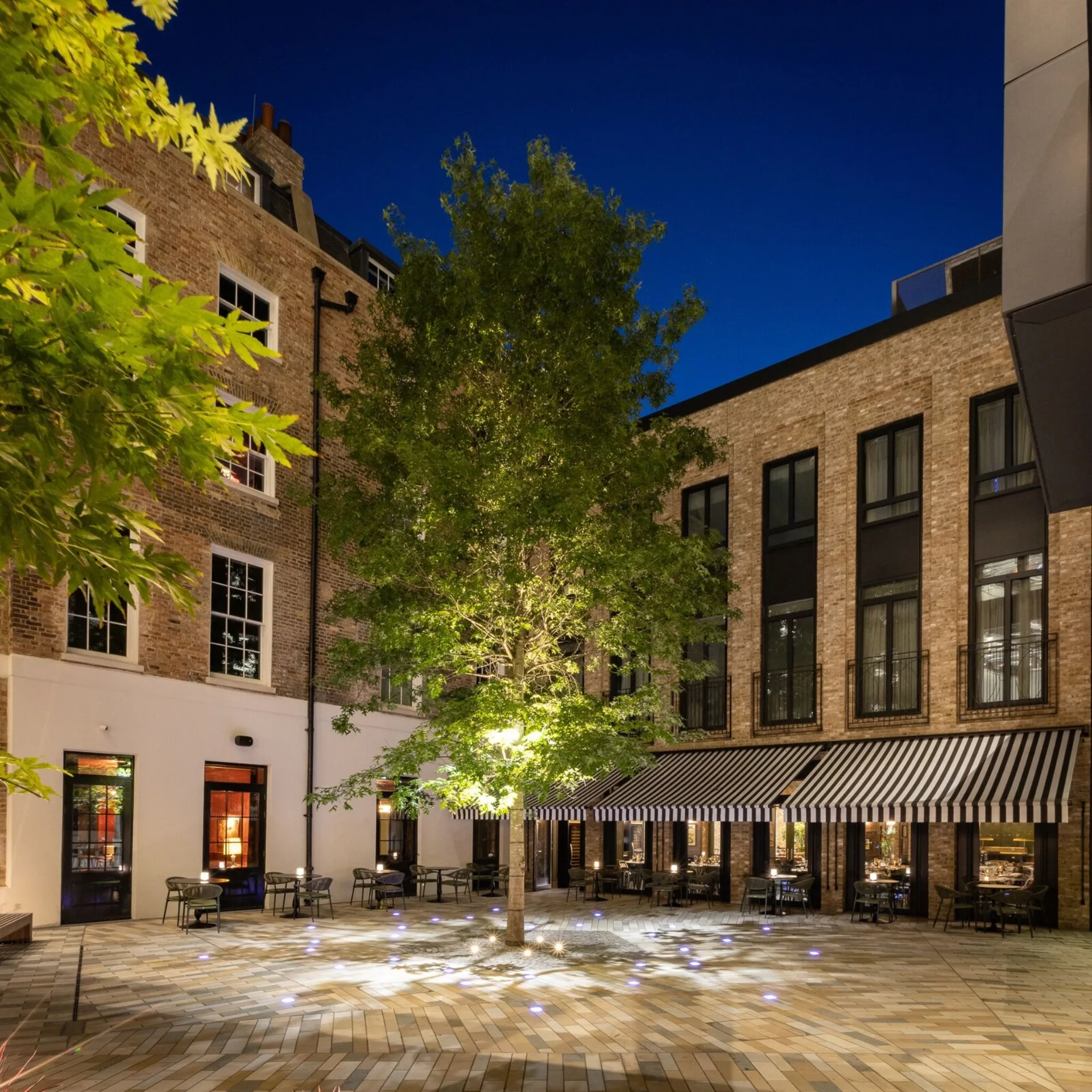 Sun Street Hotel interior