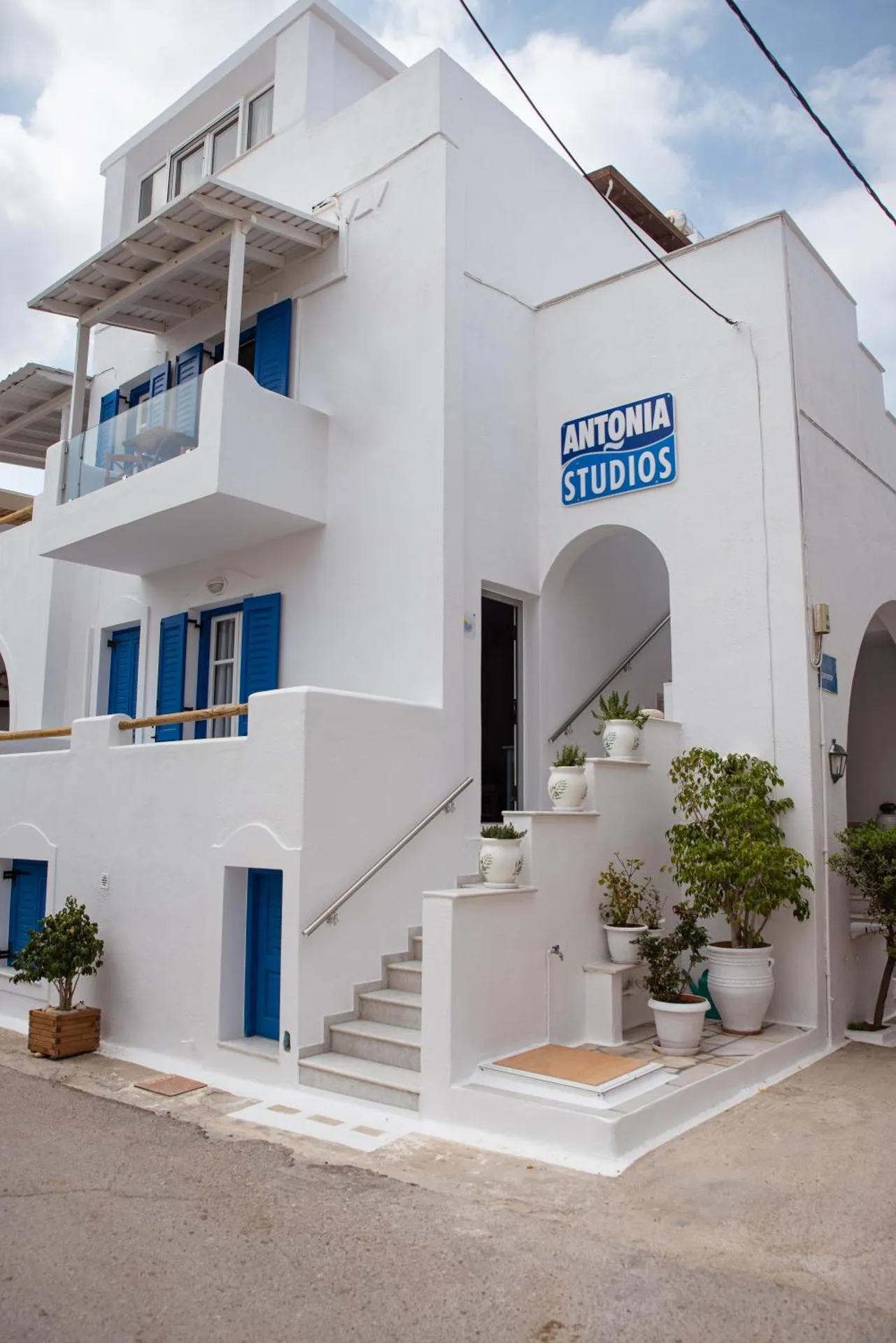 Antonia Studios