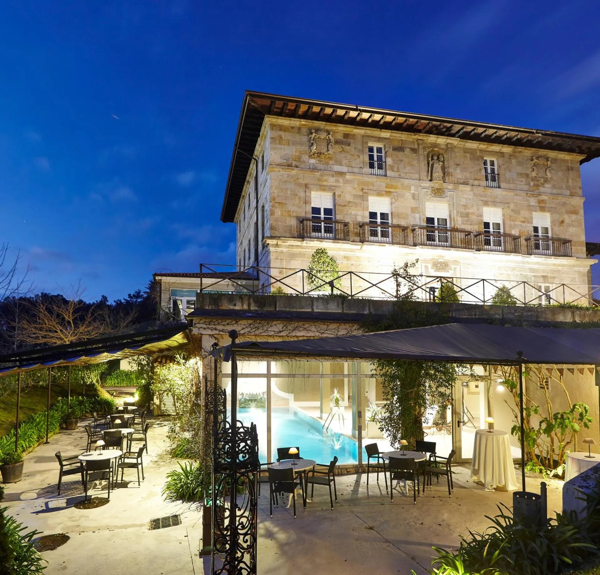 Dog Friendly Hotel $Mungia - $Hotel Palacio Urgoiti