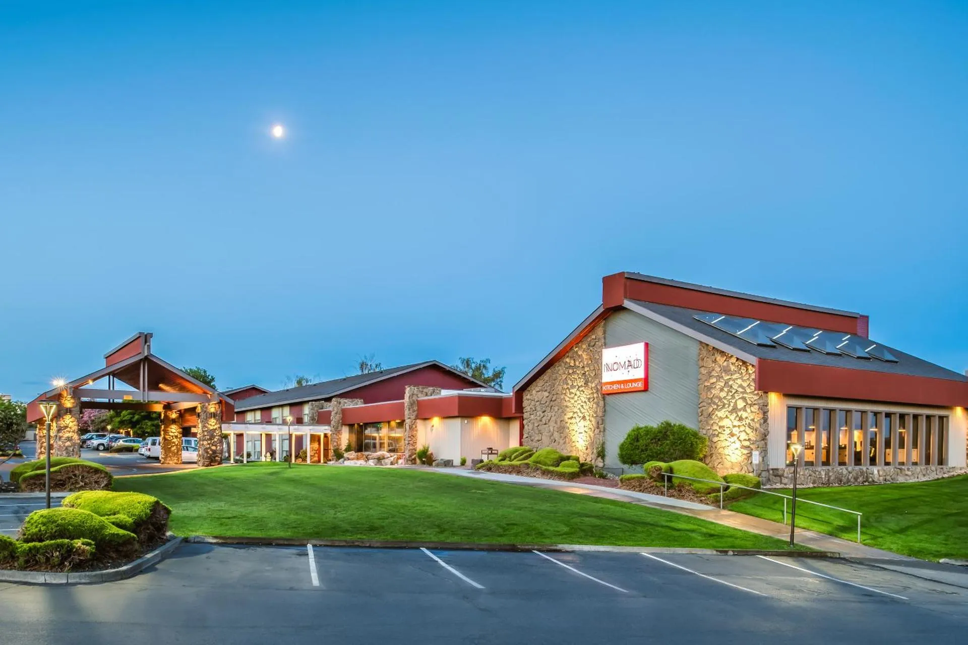 Dog Friendly Hotel $Kennewick - $Red Lion Hotel Kennewick Columbia Center
