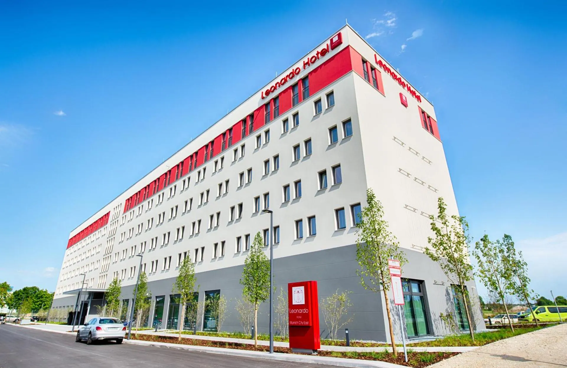Dog Friendly Hotel $Munich - $Leonardo Hotel Munich City East