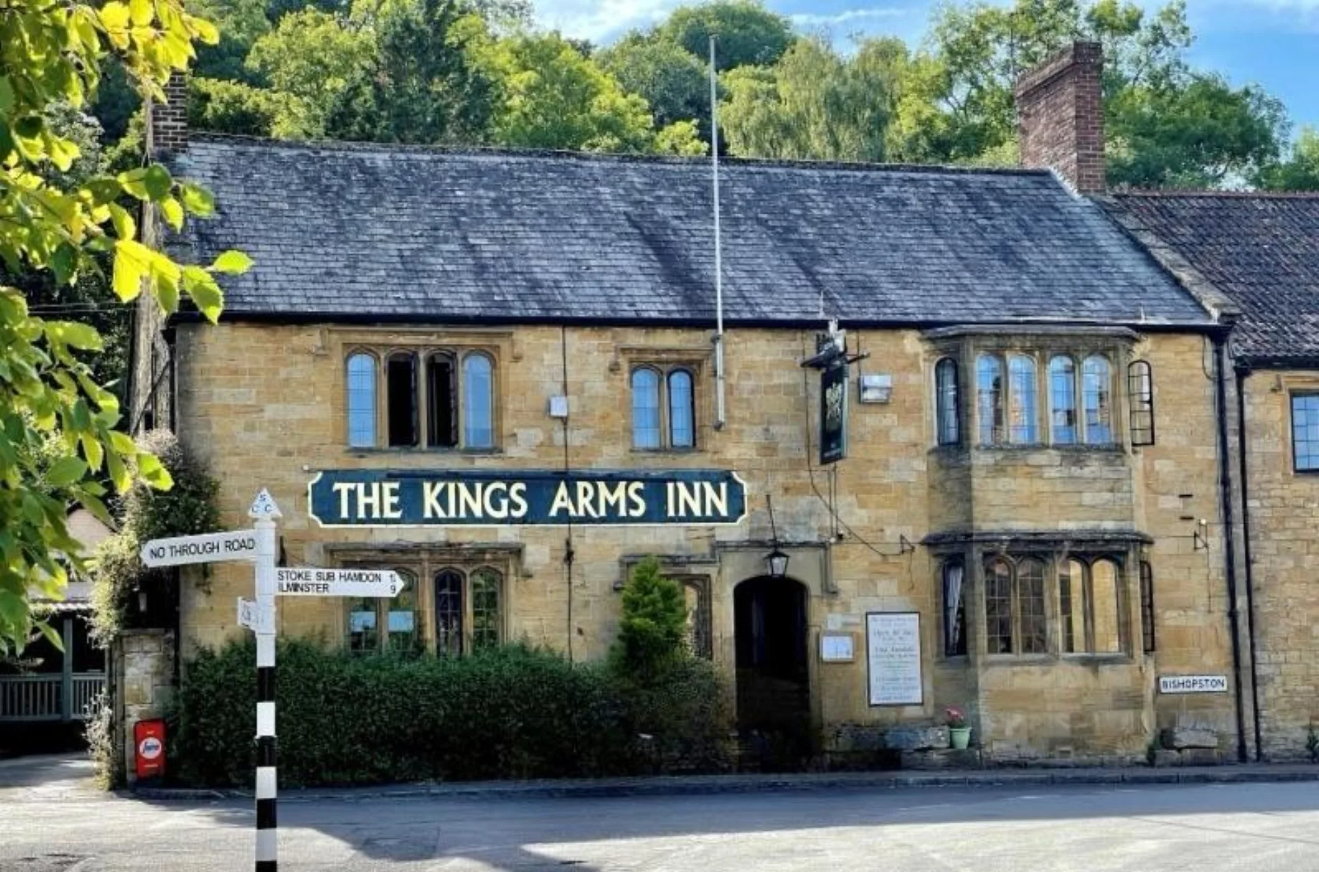 The Kings Arms Inn, a dog friendly hotel in Yeovil