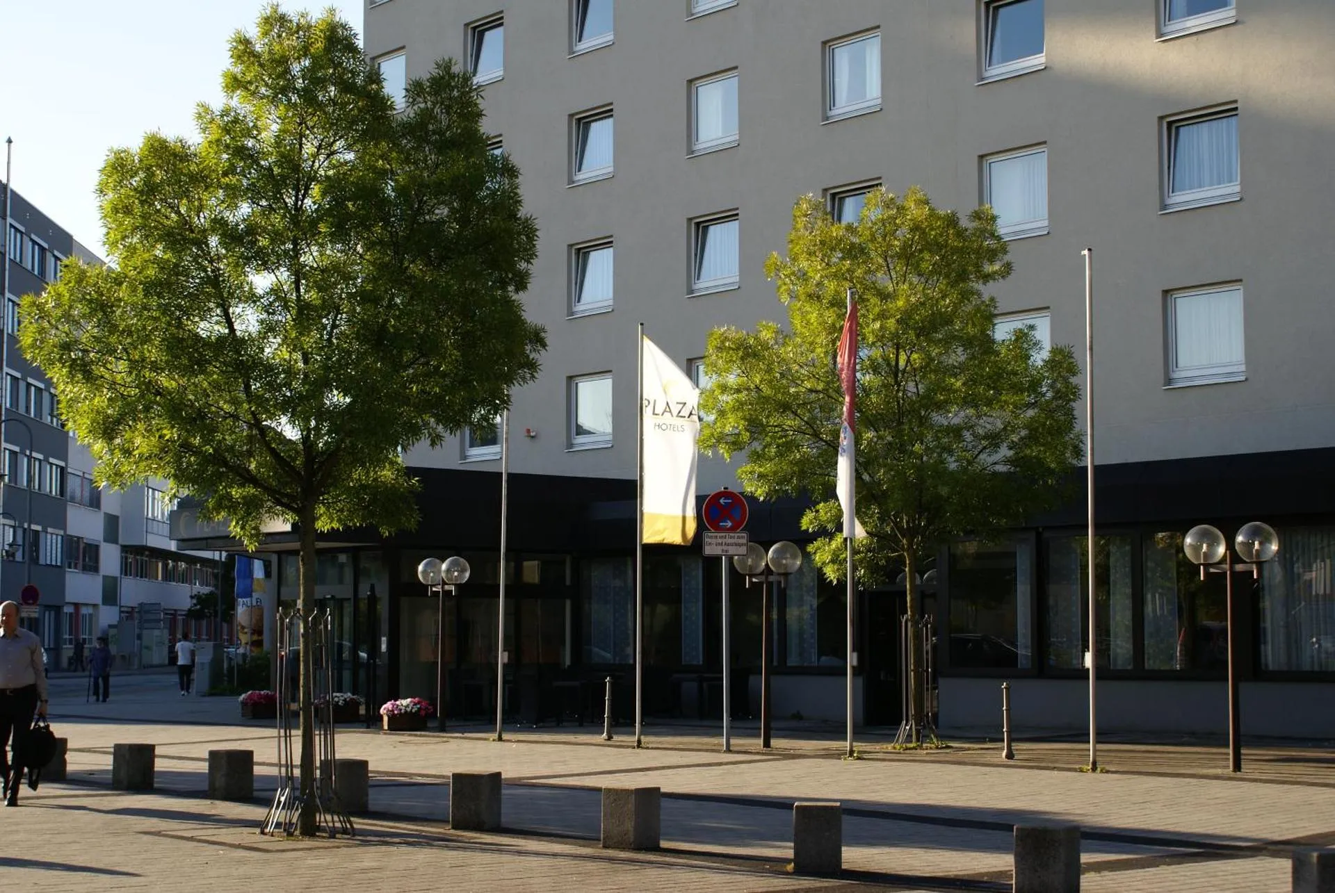 Dog Friendly Hotel $Hanau am Main - $PLAZA Hotel Hanau