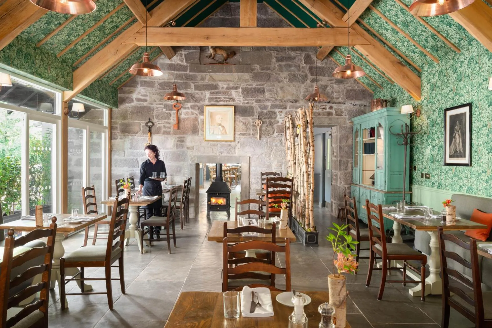 Dog Friendly Inn $Meikleour - $Meikleour Arms Hotel & Restaurant