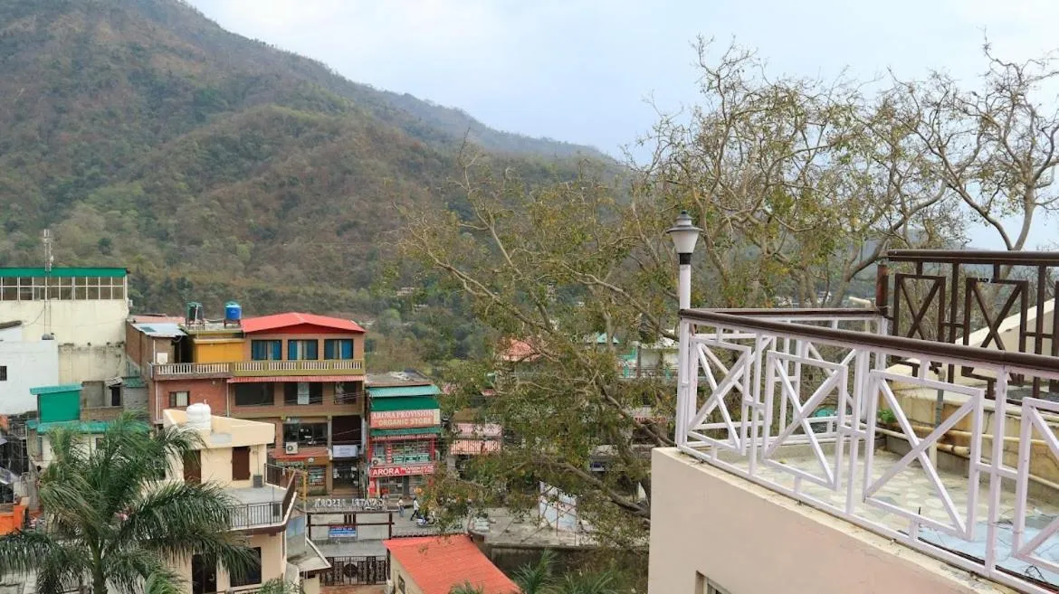 Gayatri Resort