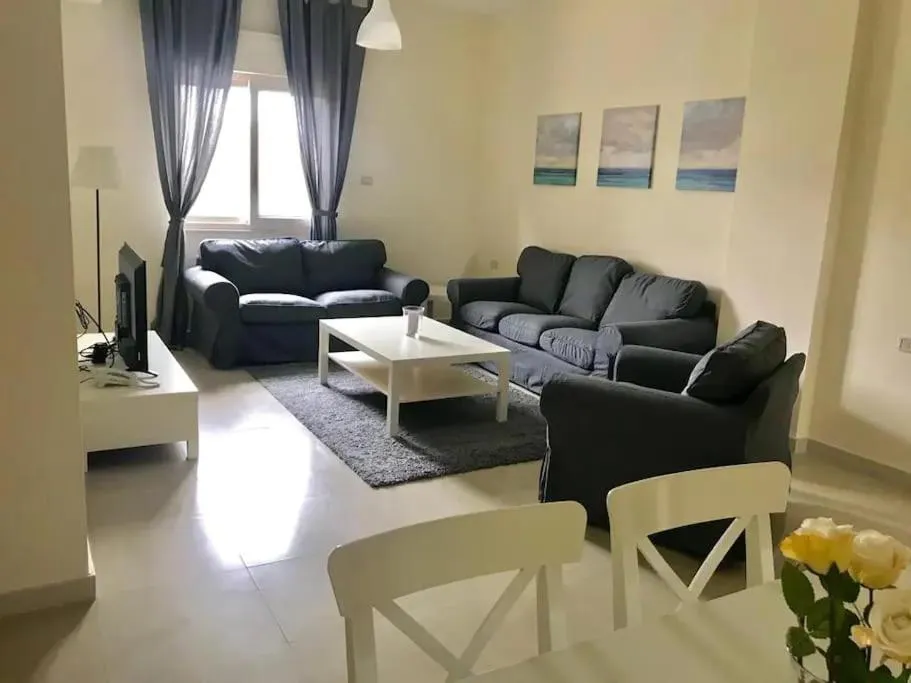 Arman Hotel Suites