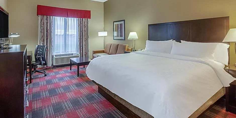 Holiday Inn Express Hotel & Suites Bowling Green, an IHG Hotel