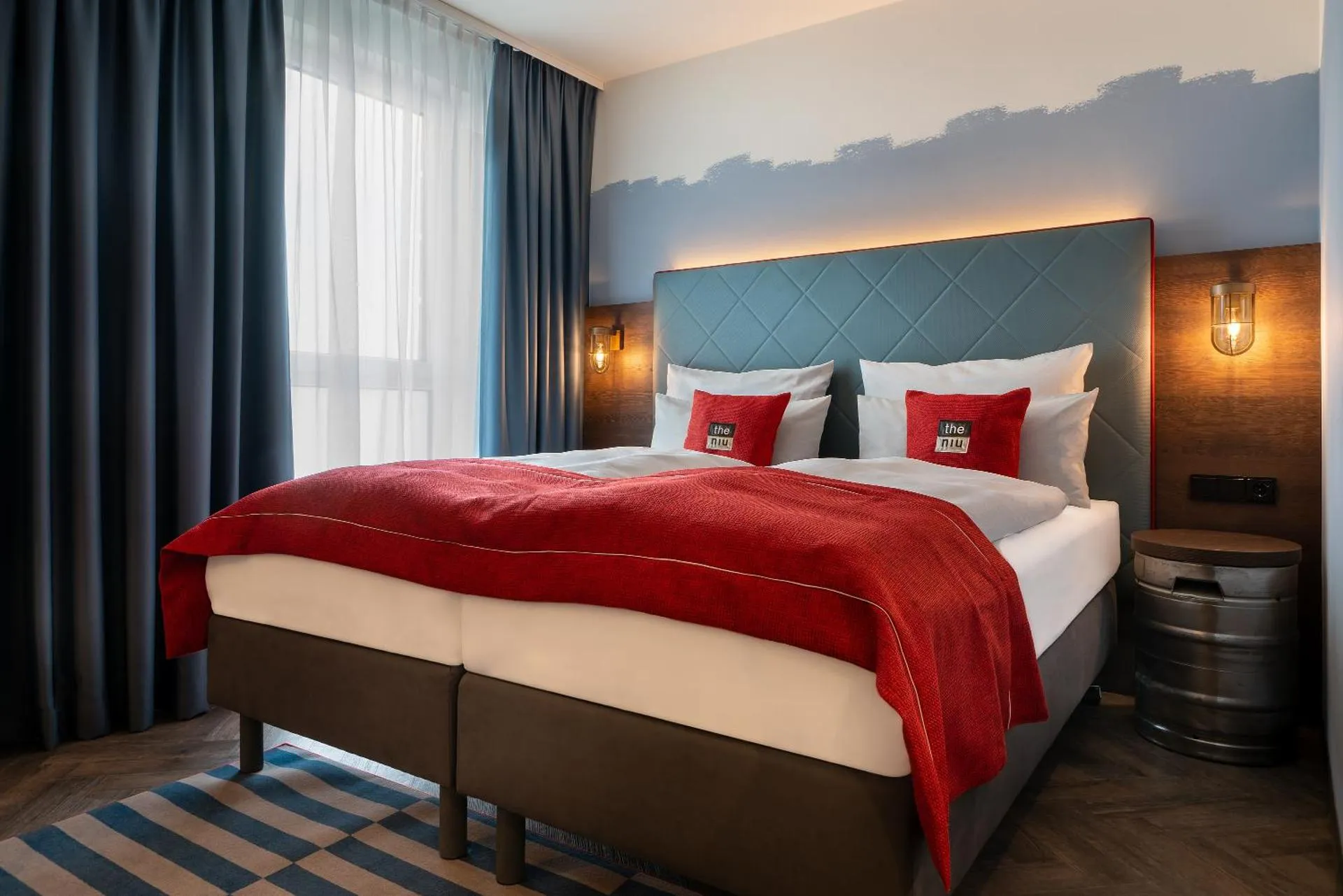 Dog Friendly Hotel $Hamburg - $the niu Keg