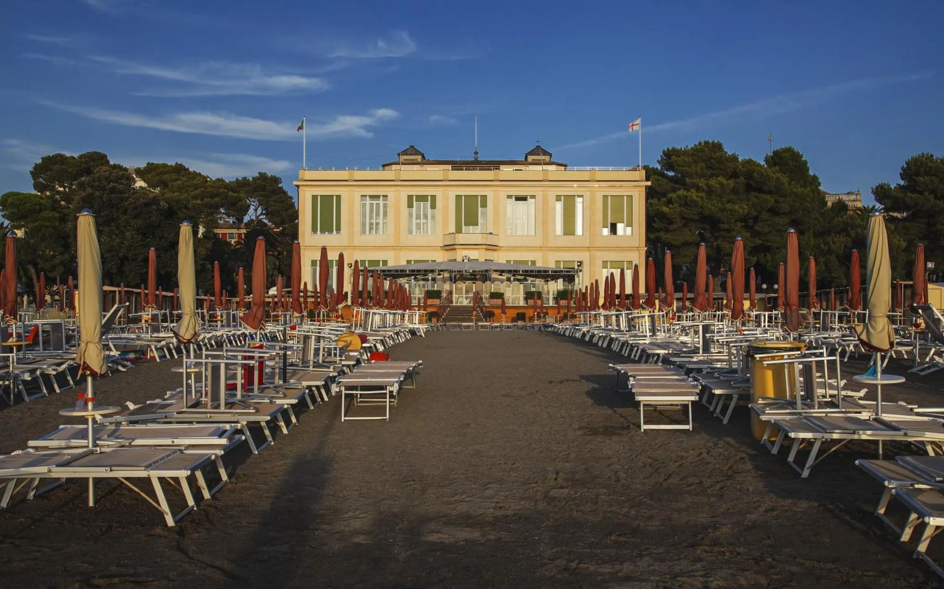 Dog Friendly Hotel $Sestri Levante - $Suite Hotel Nettuno