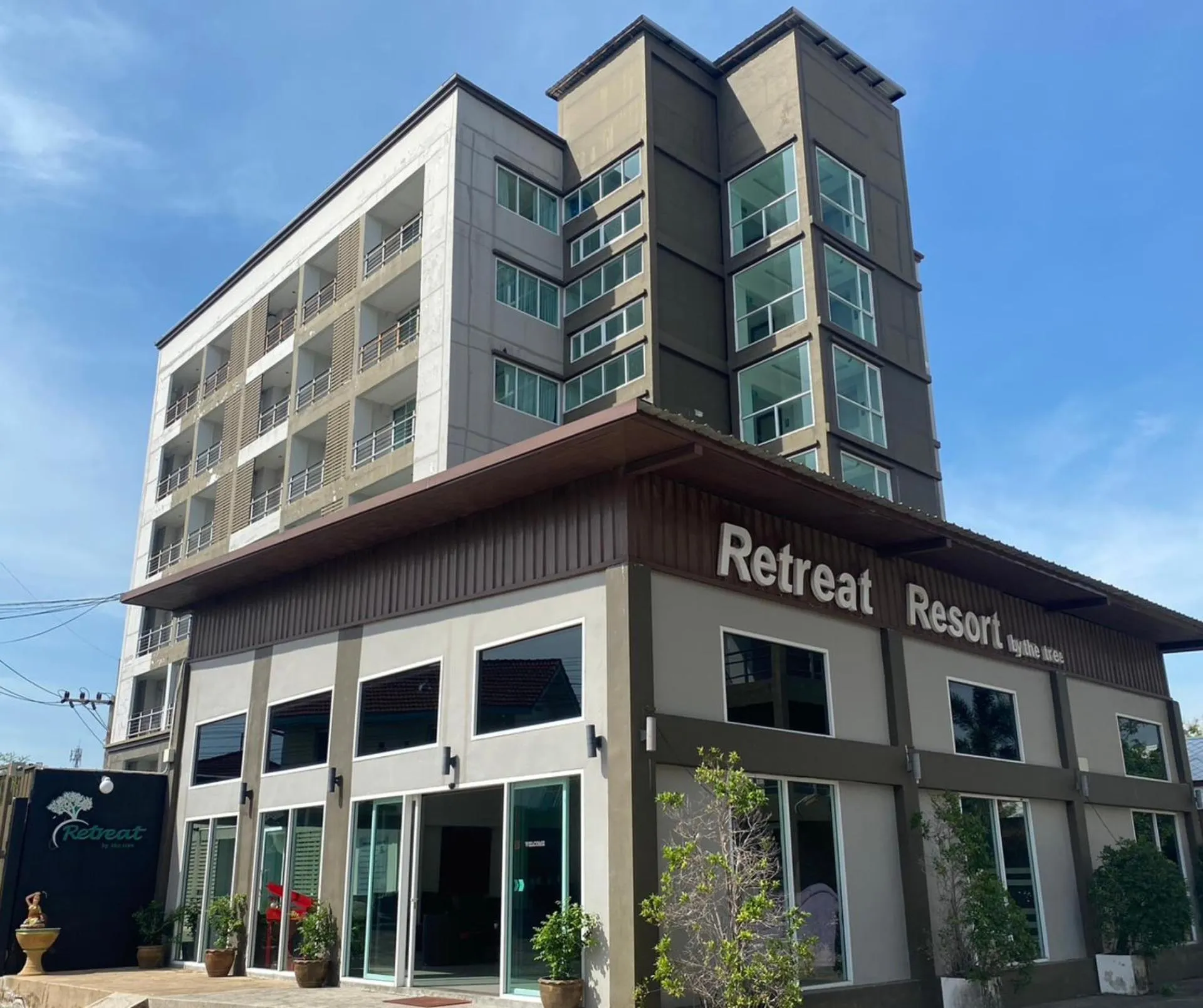 Dog Friendly Hotel $Nong Prue - $Retreat Resort Pattaya