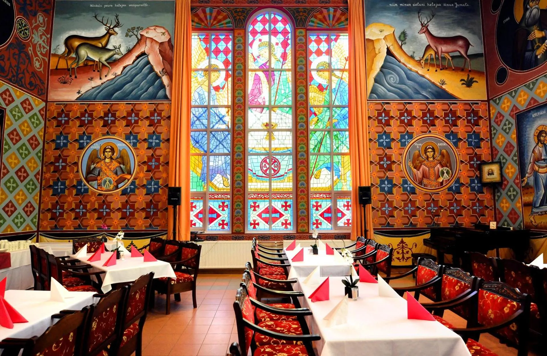 Dog Friendly Hotel $Iisalmi - $Hotel Golden Dome Iisalmi