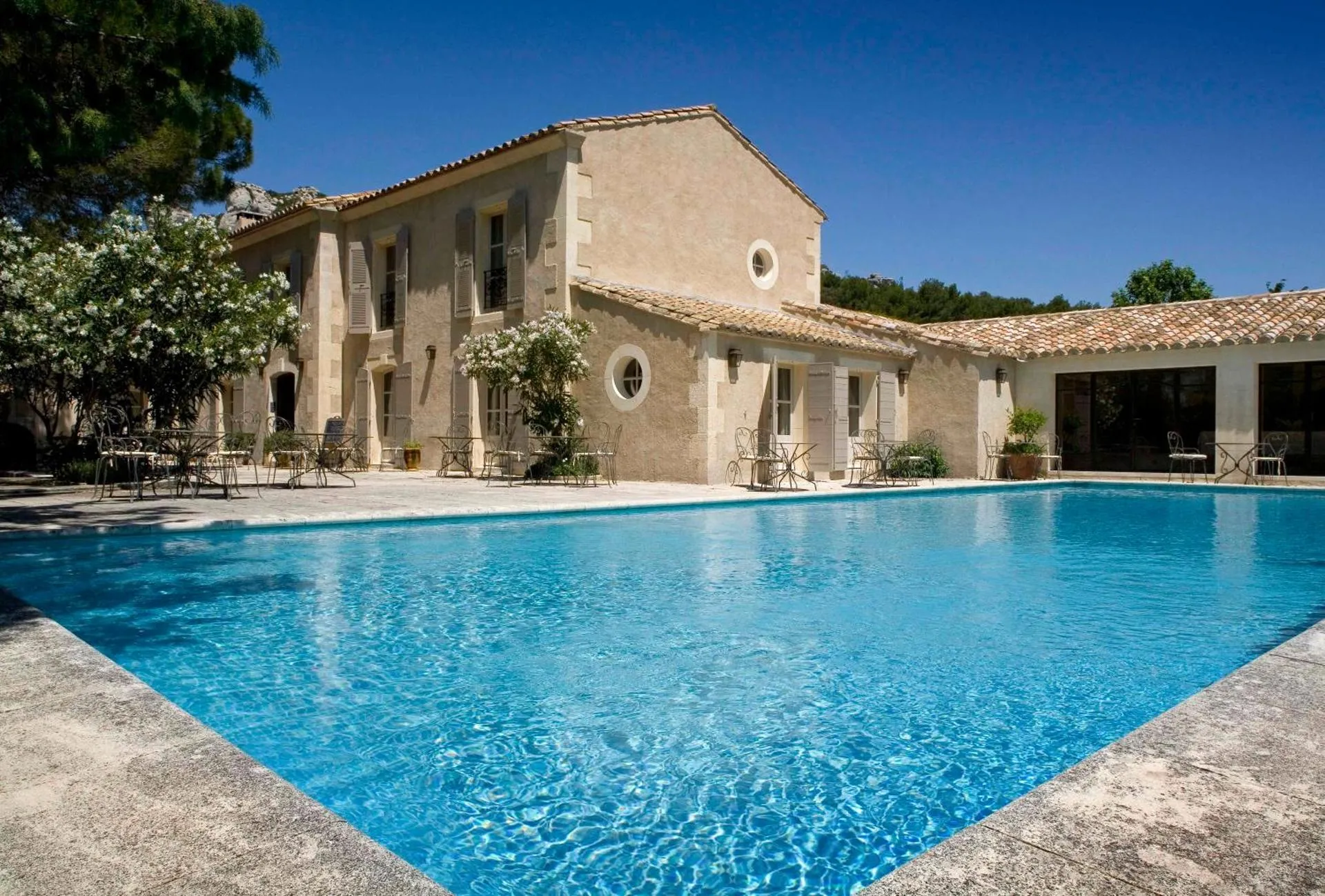 Dog Friendly Hotel $Les Baux-de-Provence - $Benvengudo