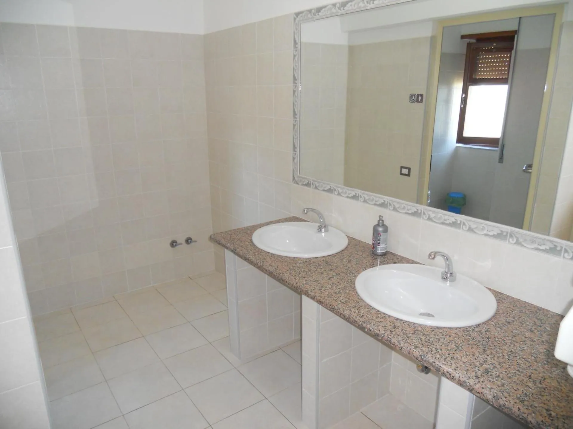 Dog Friendly Hotel $Costa Paradiso - $Hotel Mediterraneo