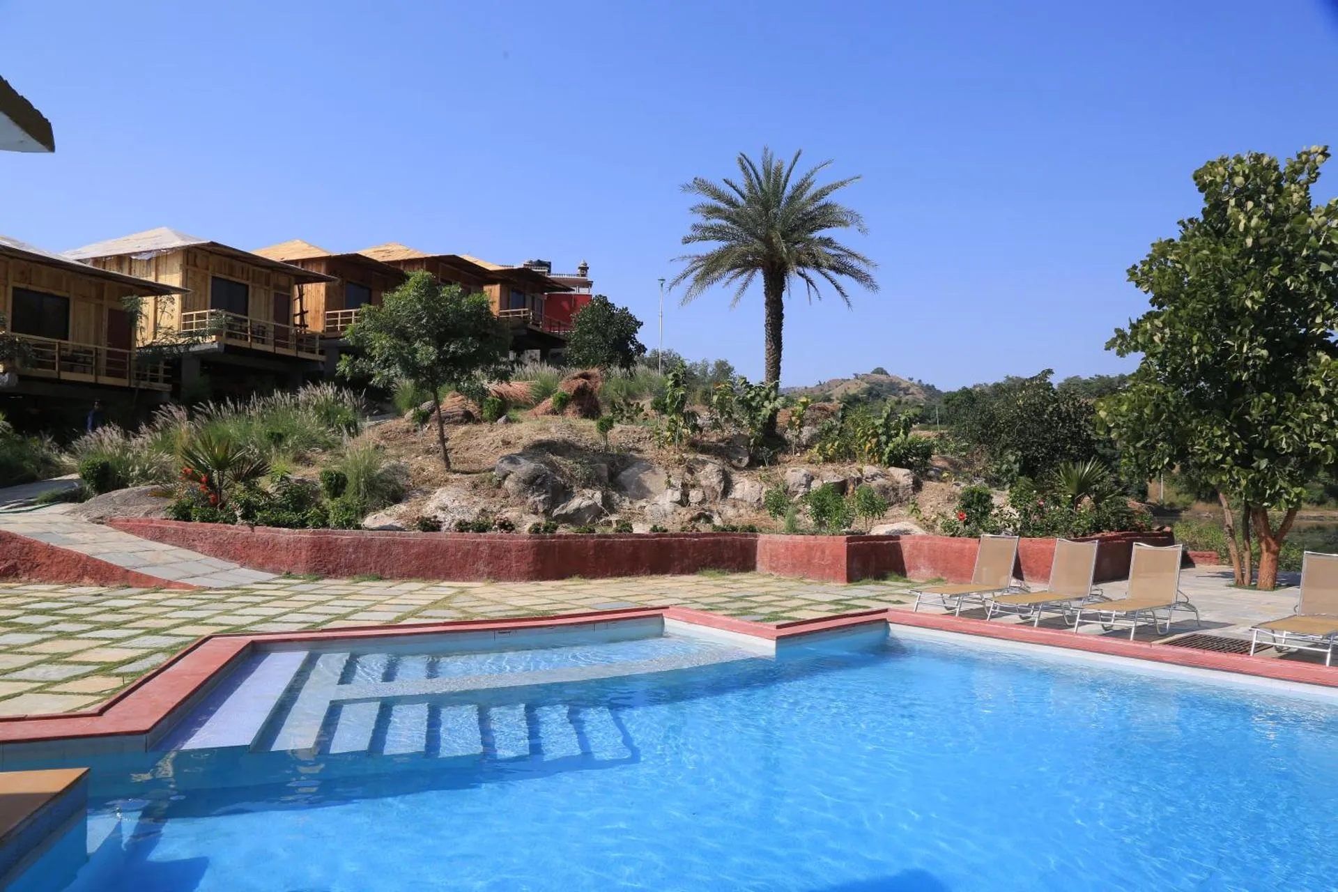 Dog Friendly Resort $Gudali - $Lake Alpi Resort Kumbhalgarh