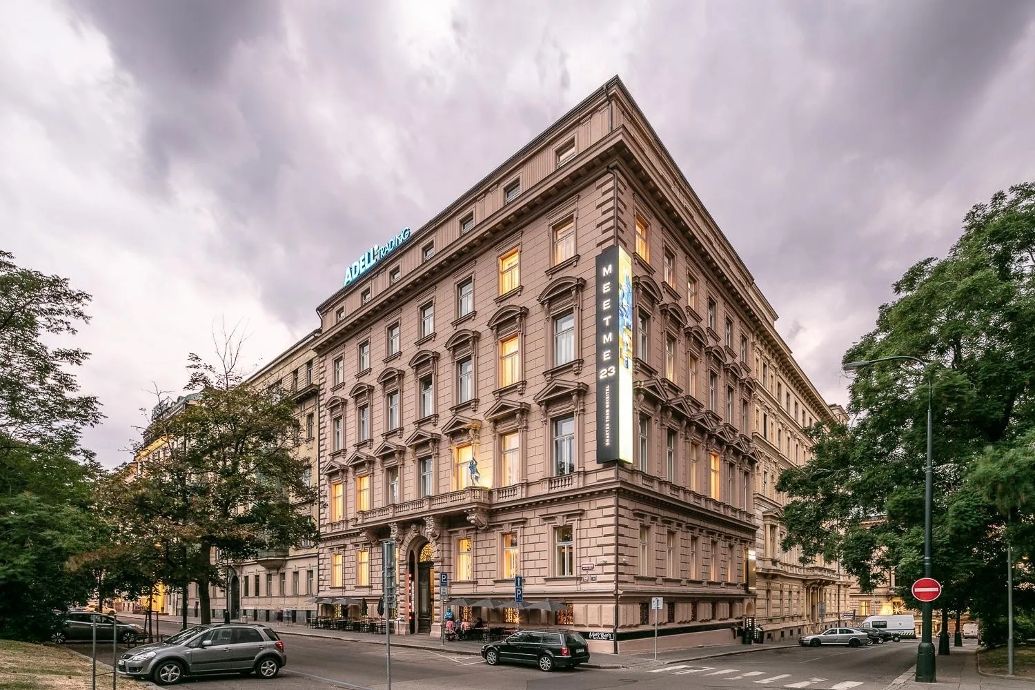 Dog Friendly Hotel $Prague - $MeetMe23