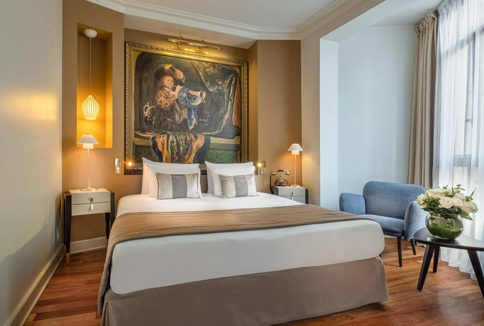 Dog Friendly Hotel $Paris - $Hôtel Le Walt