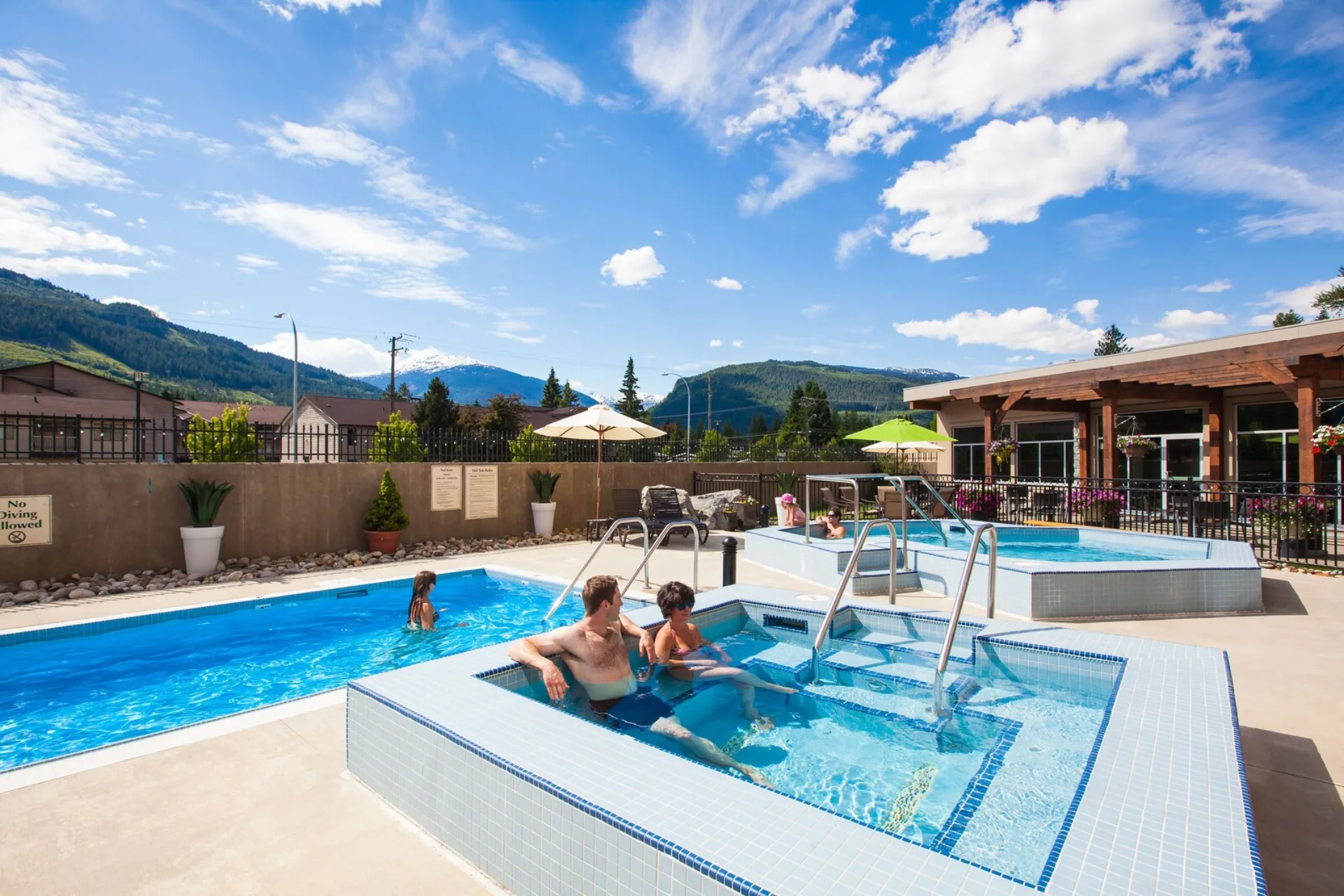 Best Western Plus Revelstoke, a dog friendly hotel in Revelstoke