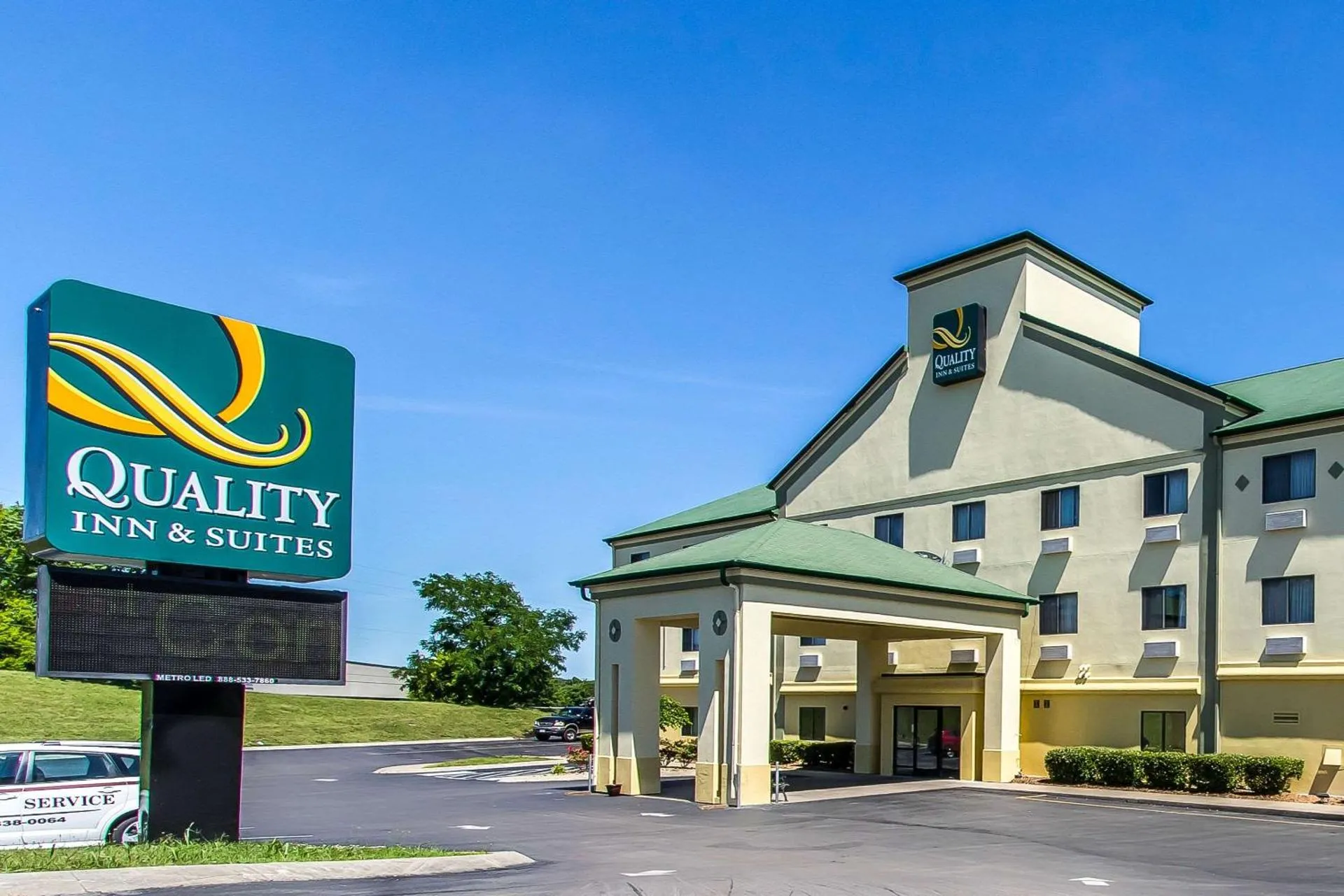 Dog Friendly Hotel $La Vergne - $Quality Inn & Suites La Vergne
