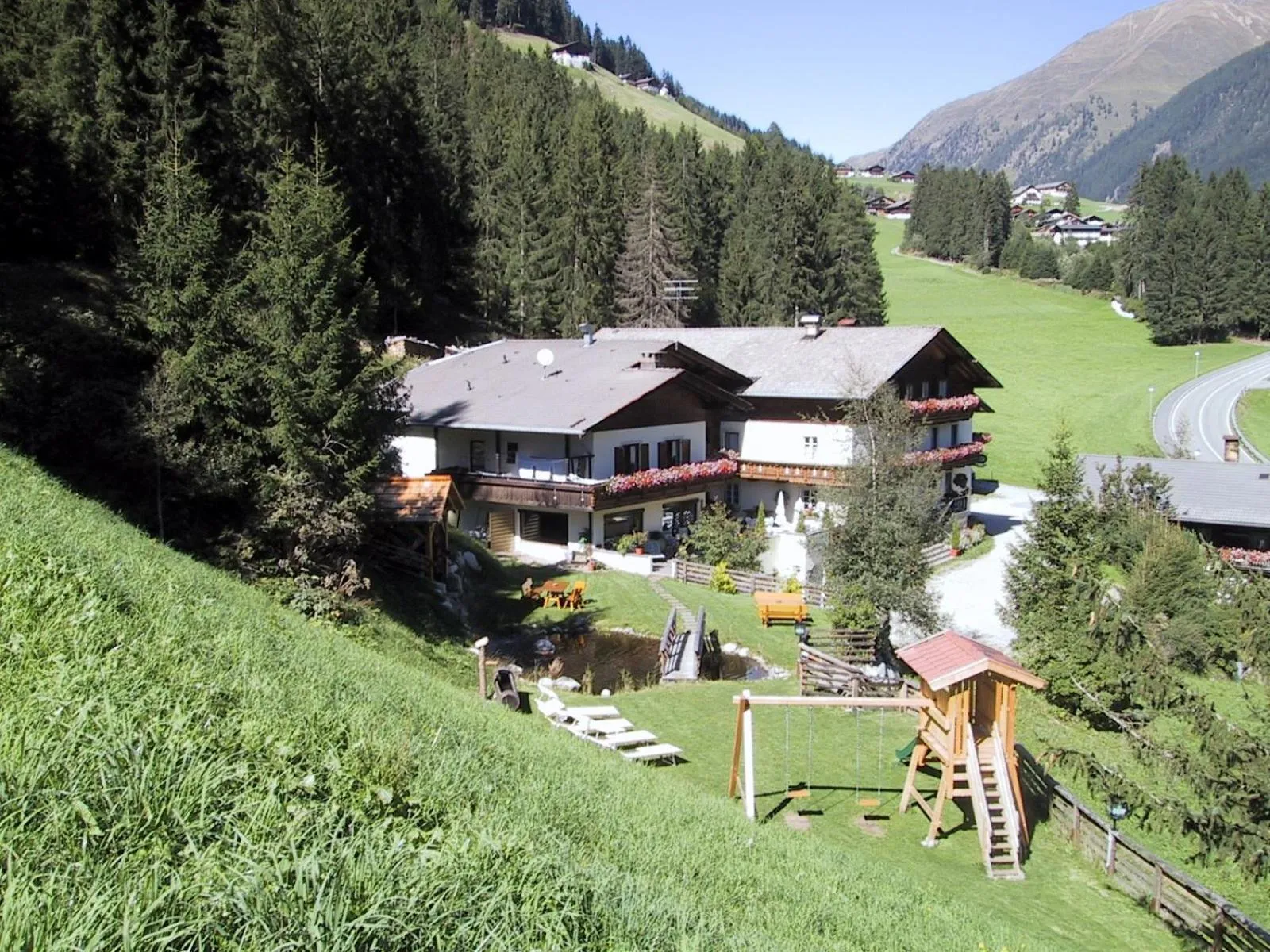 Dog Friendly Hotel $Santa Maddalena in Casies - $Hotel Pension Leitenhof