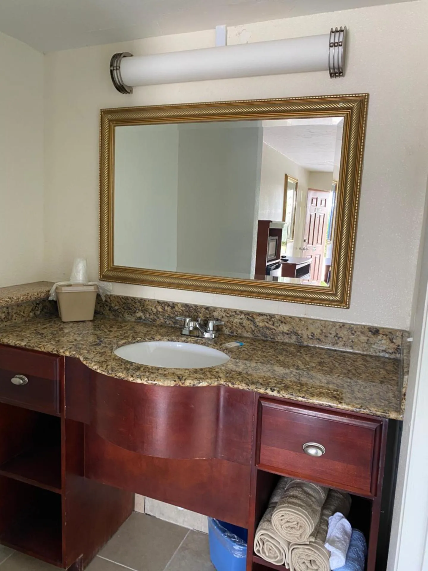 Jasmine Garden Inn - Lake City