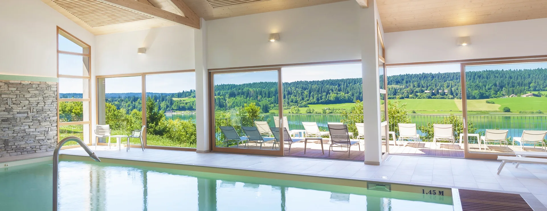 Hotel Spa Les Rives Sauvages, a dog friendly hotel in Malbuisson