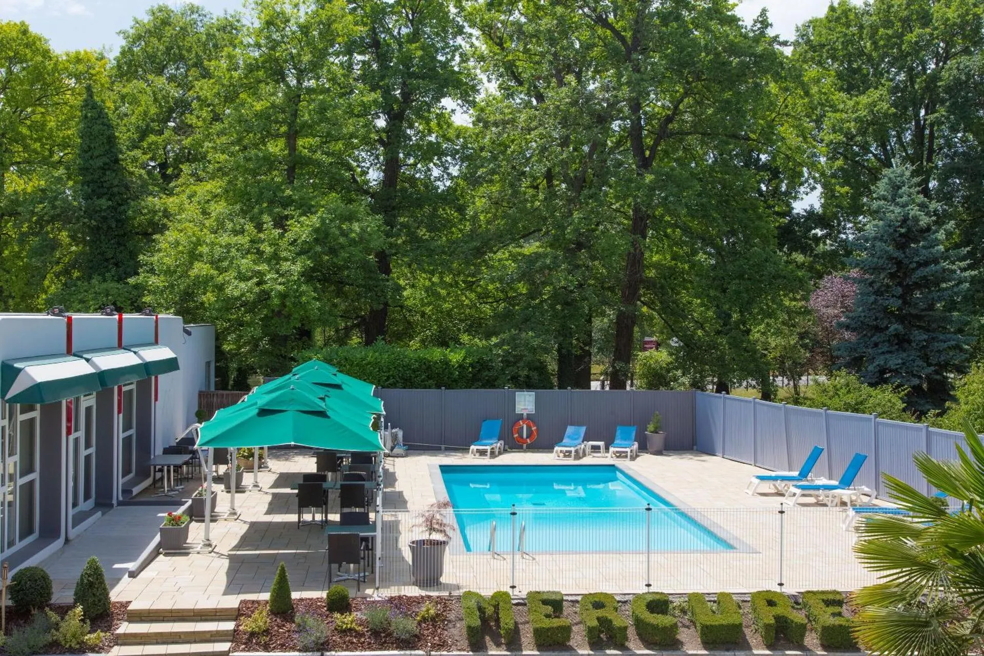 Dog Friendly Hotel $Ostwald - $Mercure Strasbourg Aéroport