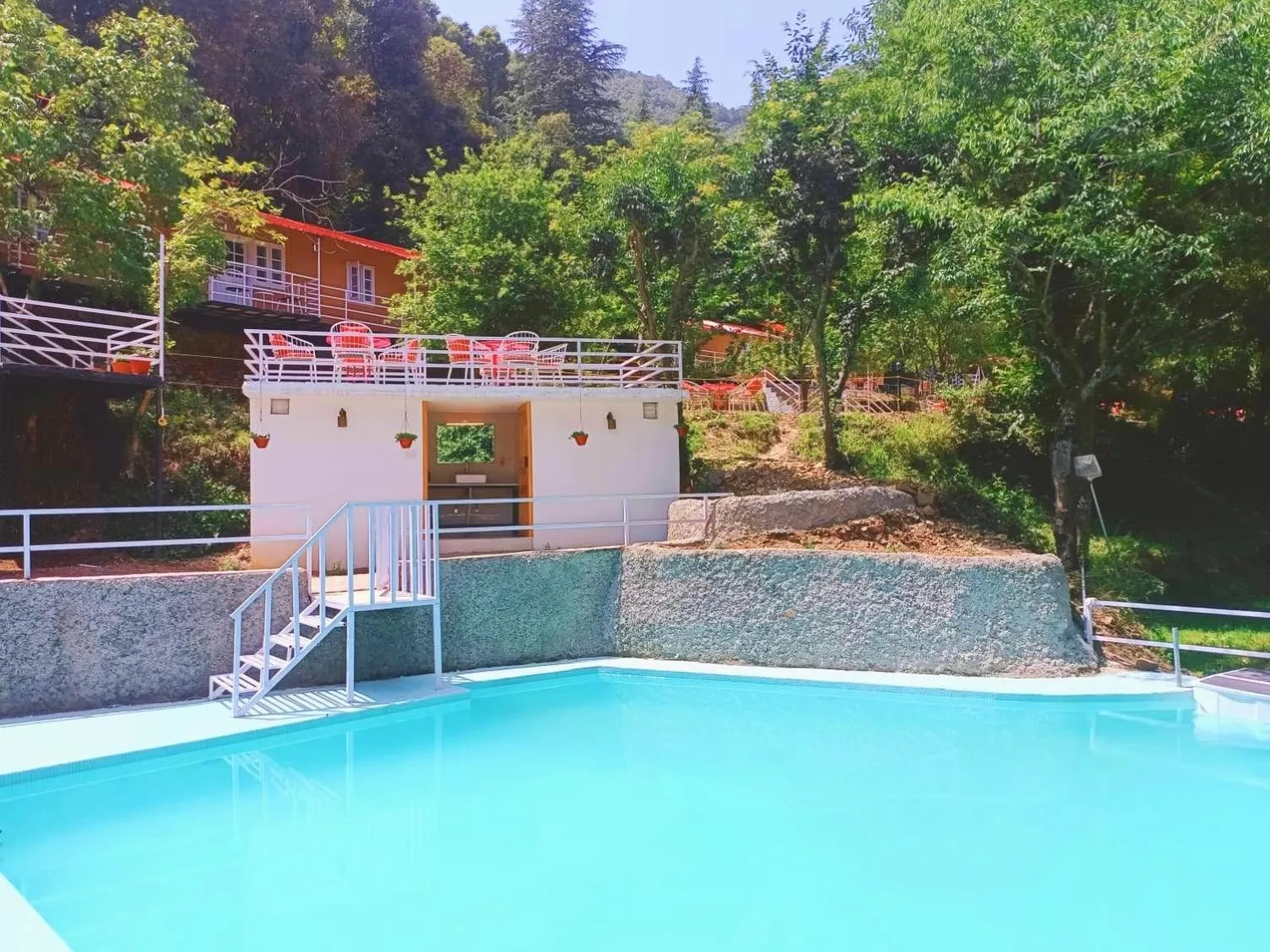 Aamod at Shoghi