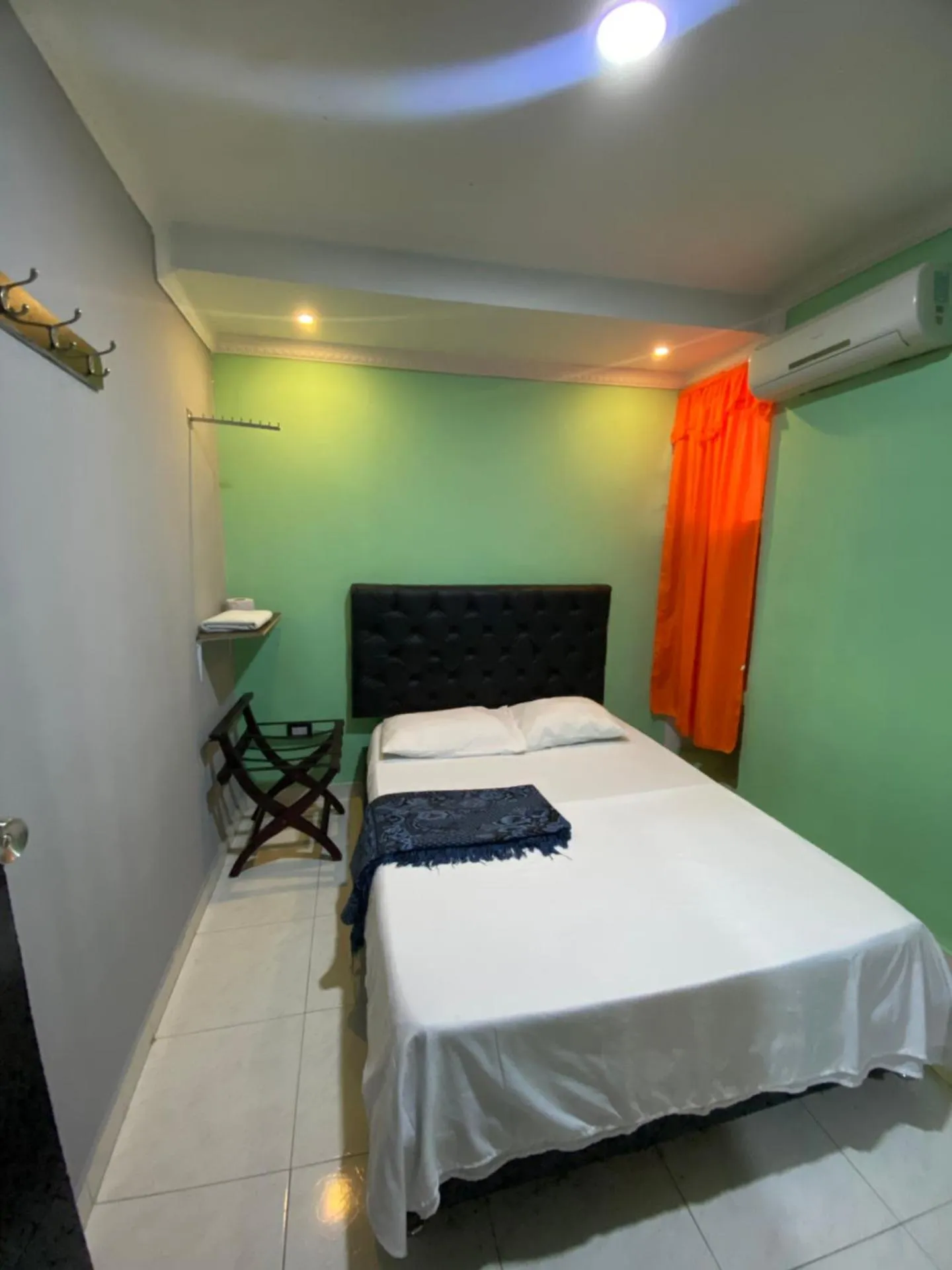 Hotel Aparta Napoles