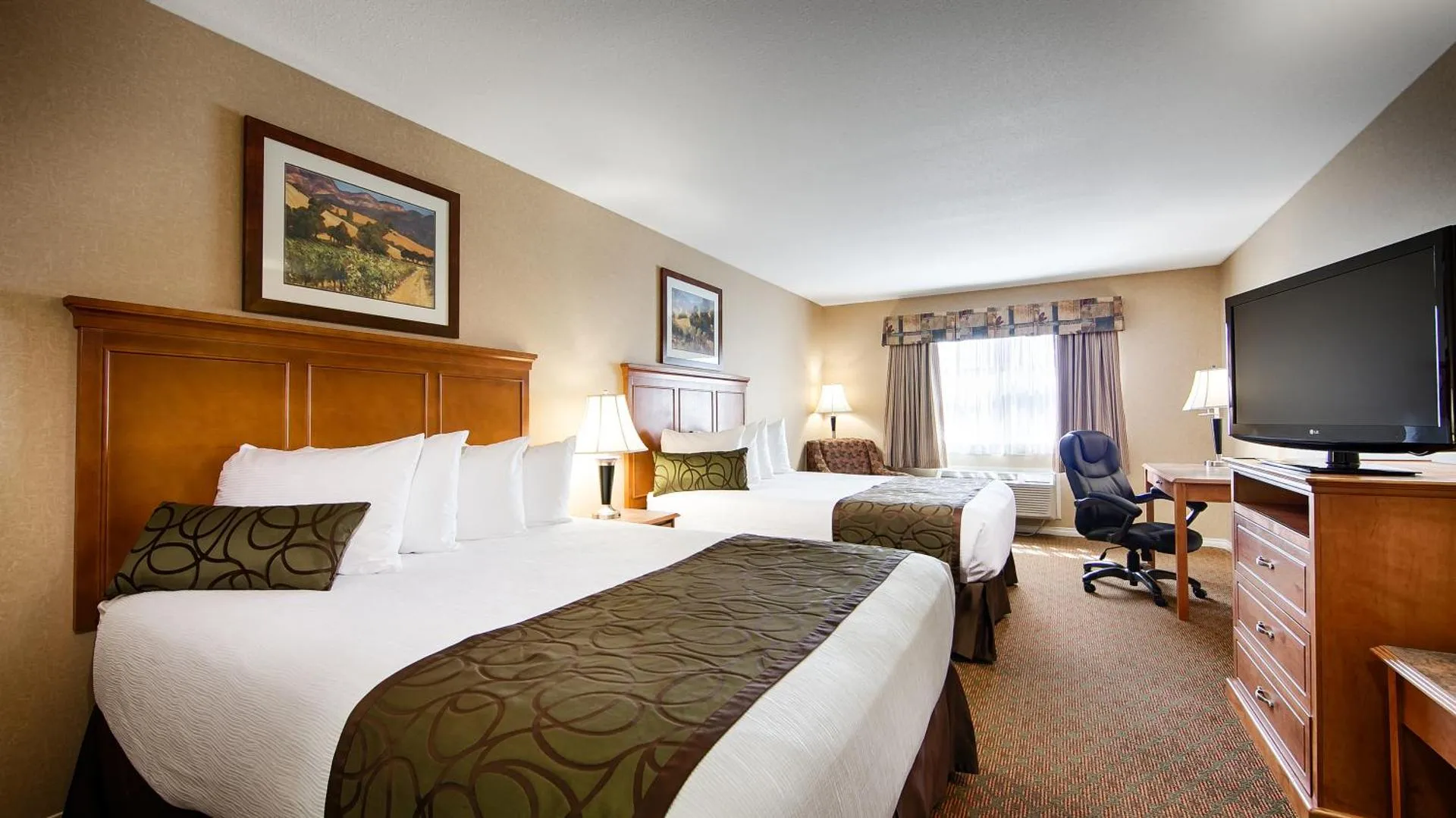Best Western Plus Osoyoos Hotel & Suites