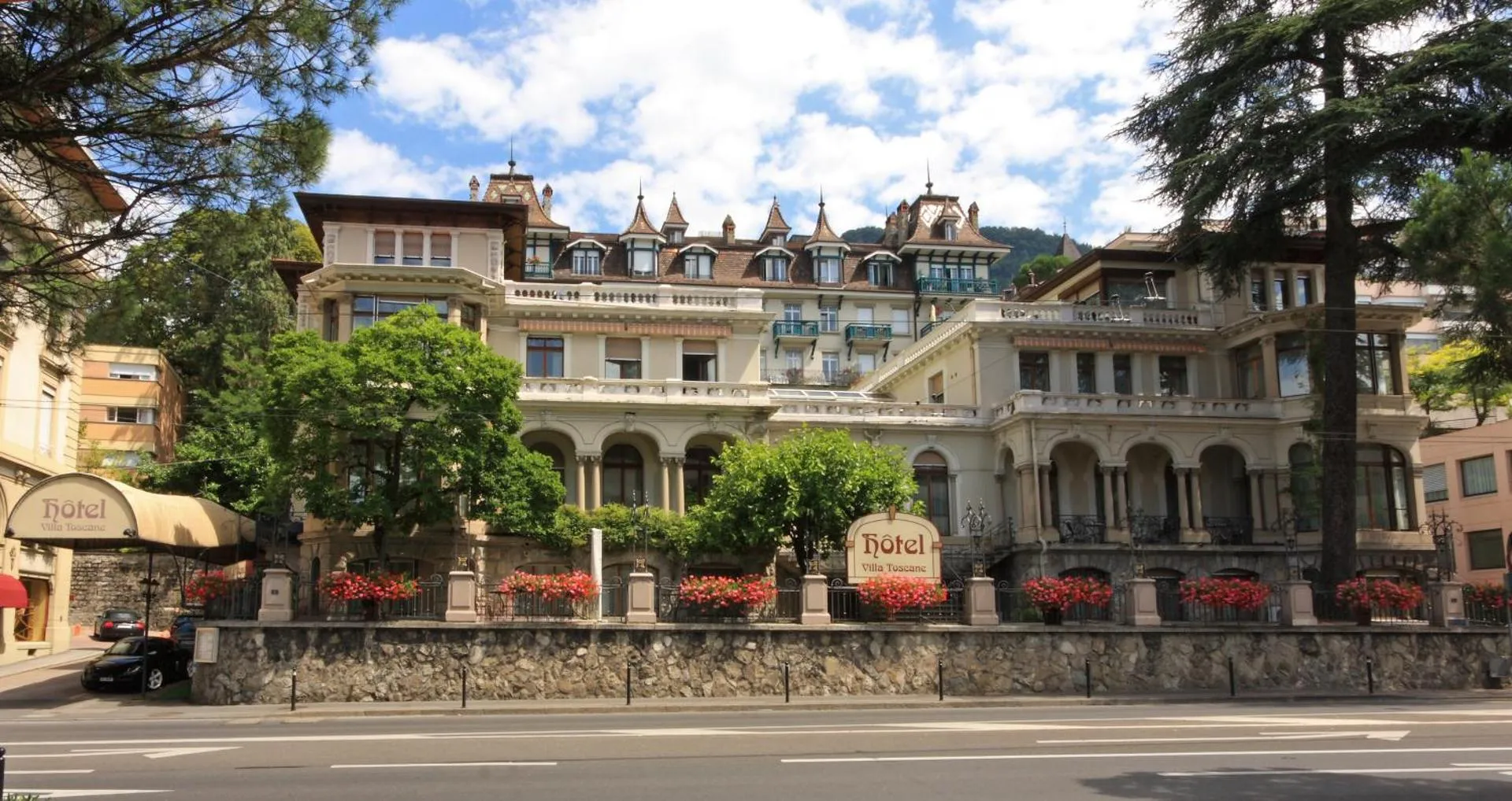 Dog Friendly Hotel $Montreux - $Villa Toscane