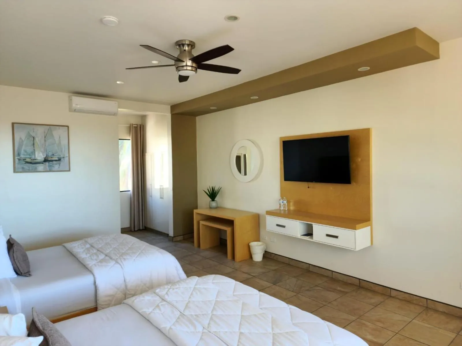 Dog Friendly Hotel $Ensenada - $Hotel Paraiso Las Palmas