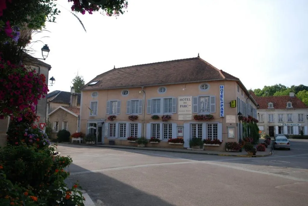 Dog Friendly Hotel $Arc-en-Barrois - $Hôtel Restaurant Le Parc
