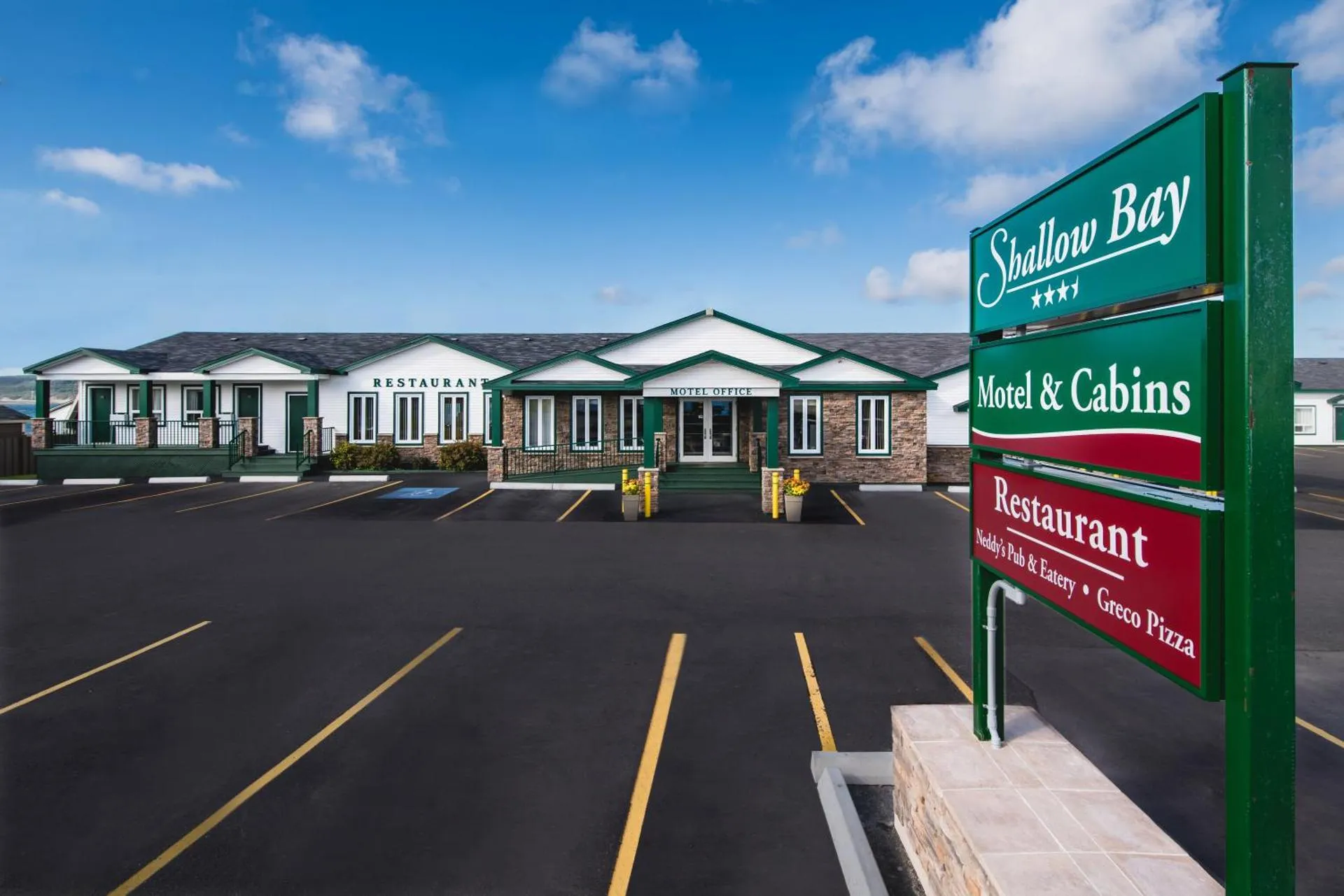 Dog Friendly Hotel $Cow Head - $Shallow Bay Motel & Cabins Conference Centre