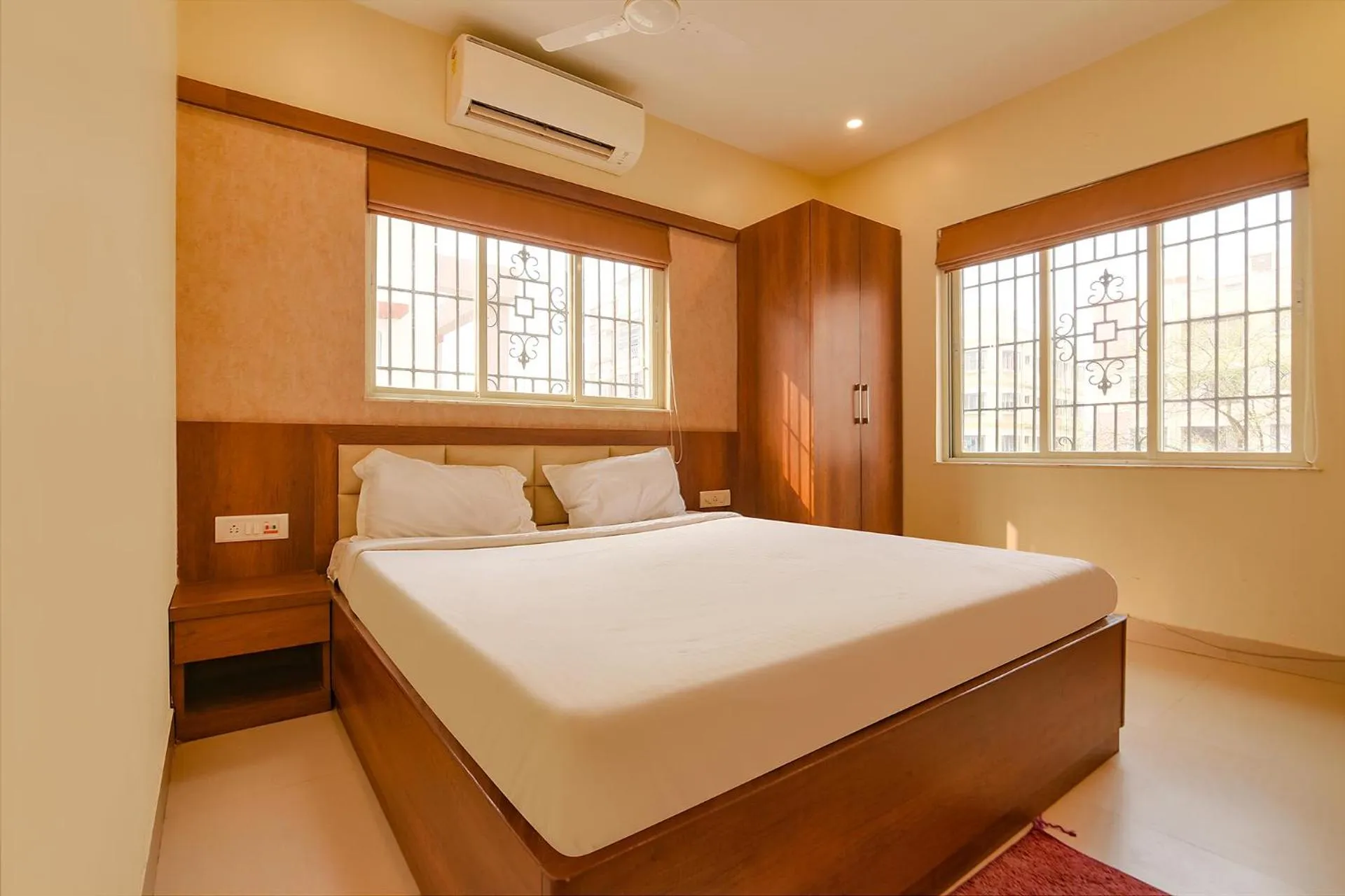 Dog Friendly Hotel $Kolkata - $FabHotel Dream Plaza