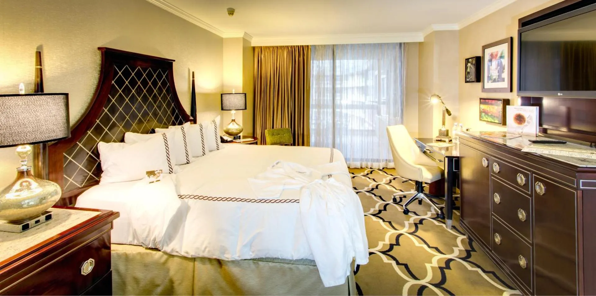 InterContinental New Orleans, a dog friendly hotel in New Orleans